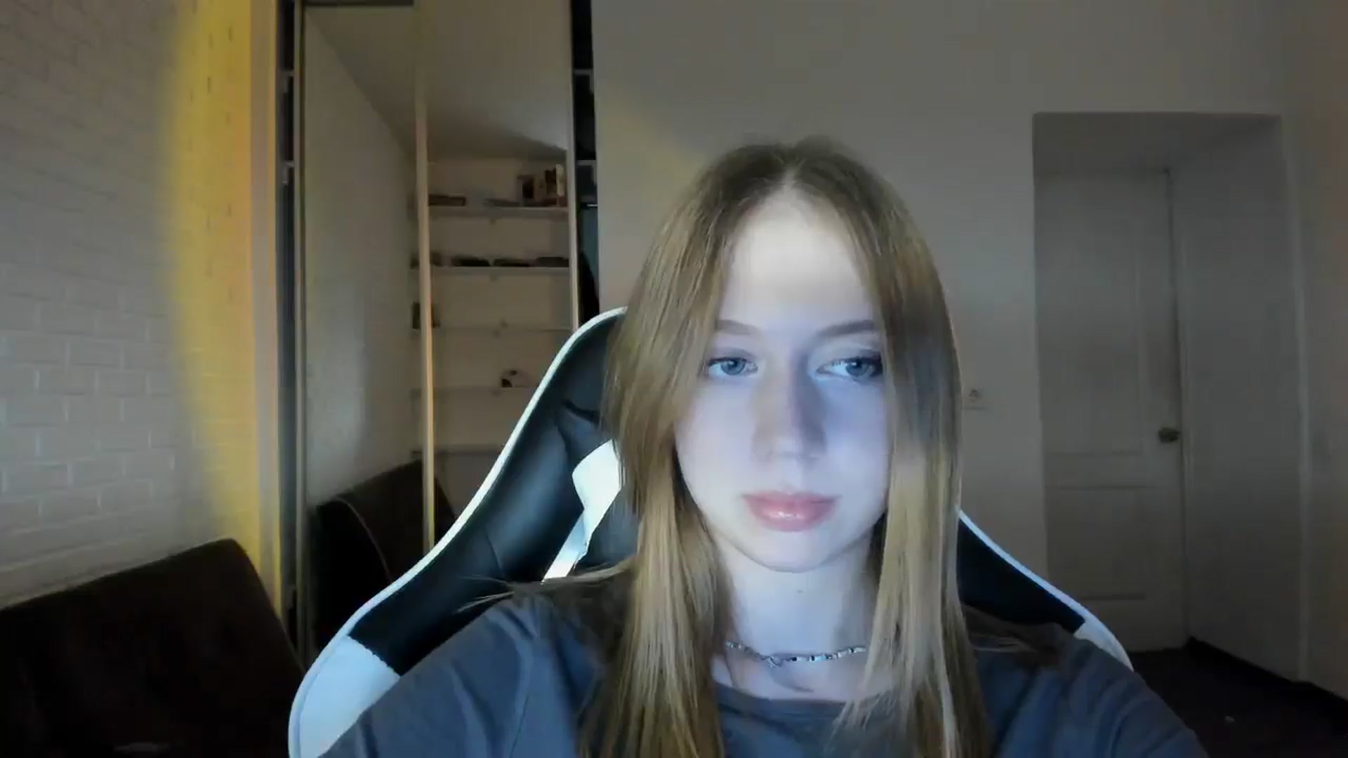 Gallery image thumbnail from RoboSasha's myfreecams stream on, 09/04/2024, 17:19 image 9 of 20