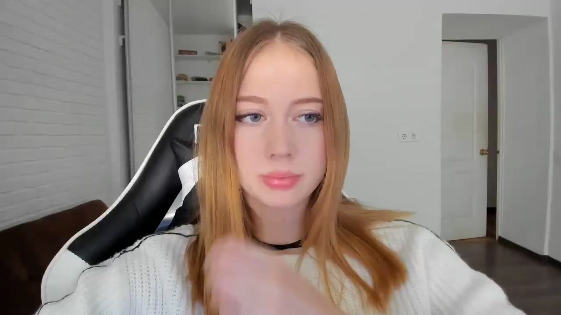 Gallery image thumbnail from RoboSasha's myfreecams stream on, 09/05/2024, 12:10 image 14 of 20