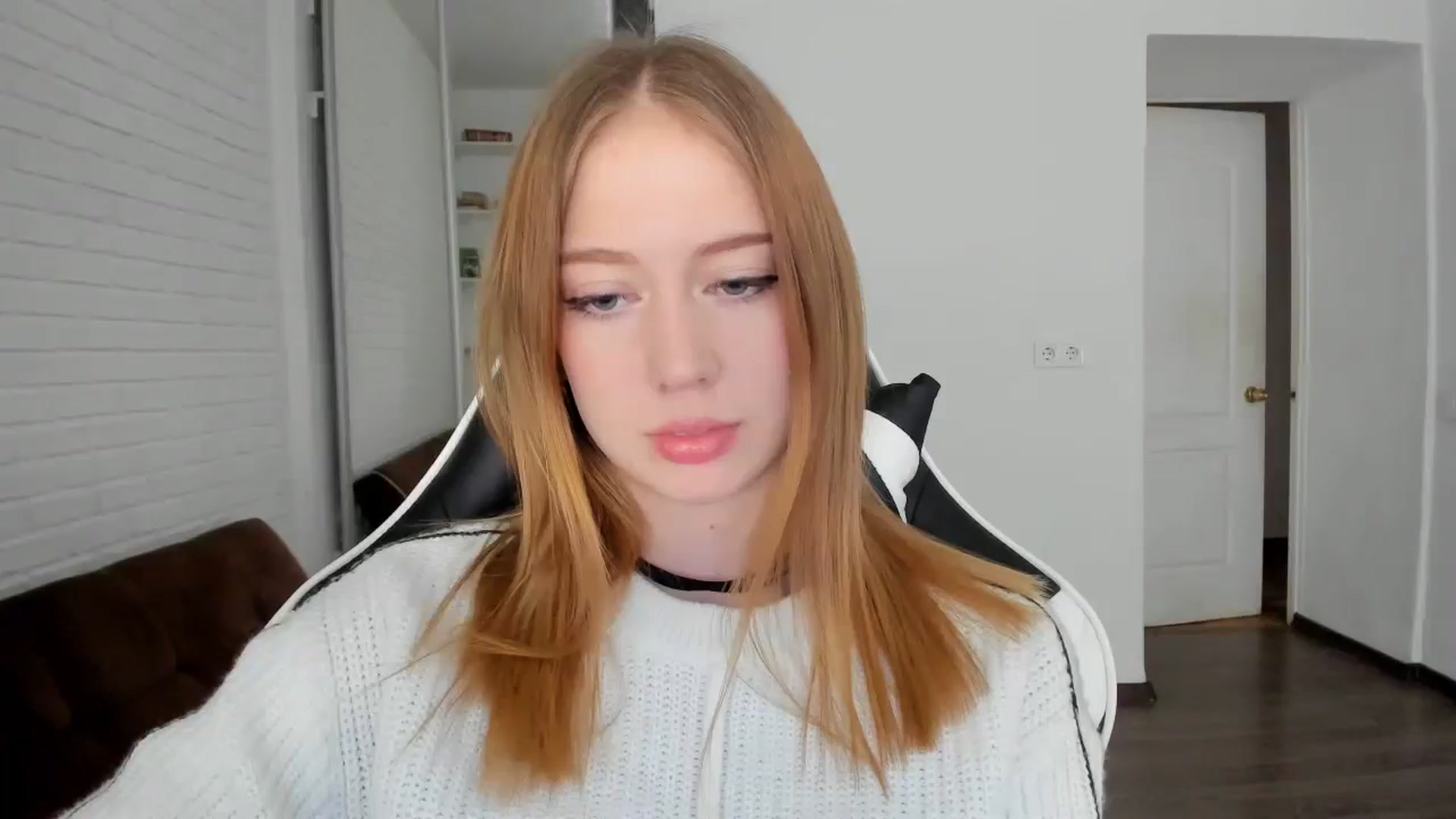 Gallery image thumbnail from RoboSasha's myfreecams stream on, 09/05/2024, 12:10 image 7 of 20
