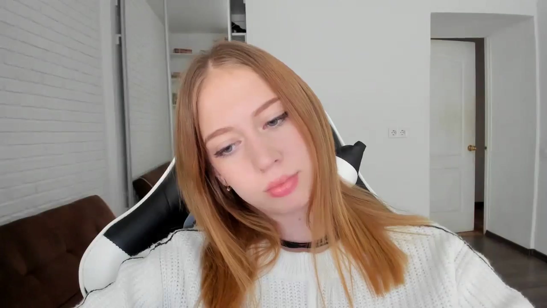Gallery image thumbnail from RoboSasha's myfreecams stream on, 09/05/2024, 12:10 image 17 of 20