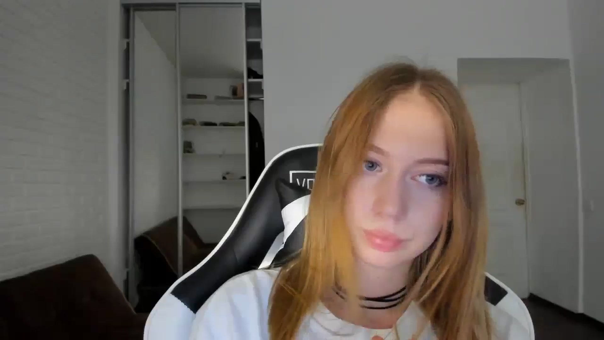 Gallery image thumbnail from RoboSasha's myfreecams stream on, 09/05/2024, 15:01 image 16 of 20