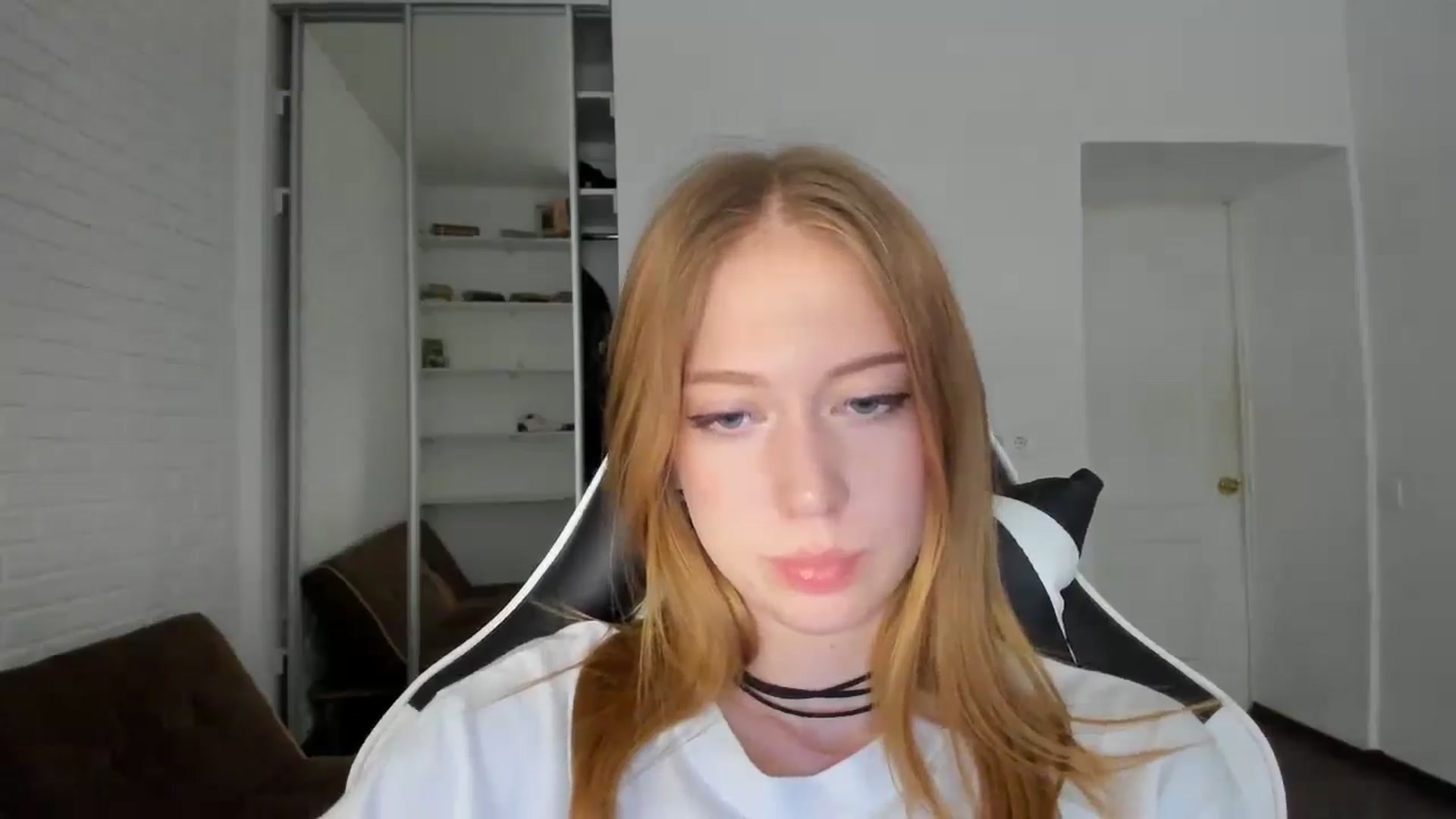 Gallery image thumbnail from RoboSasha's myfreecams stream on, 09/05/2024, 15:01 image 8 of 20