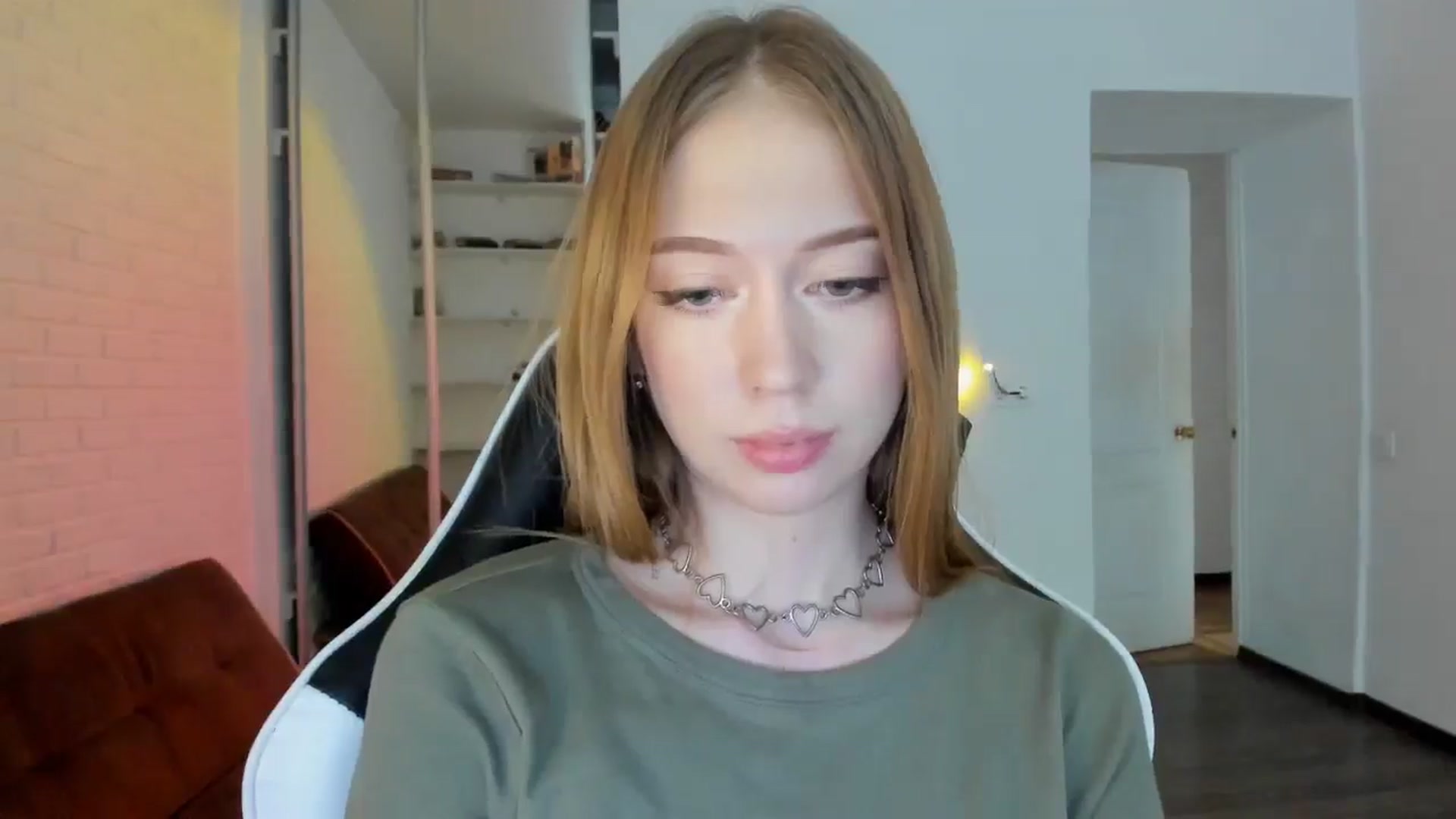 Gallery image thumbnail from RoboSasha's myfreecams stream on, 09/06/2024, 15:35 image 15 of 20