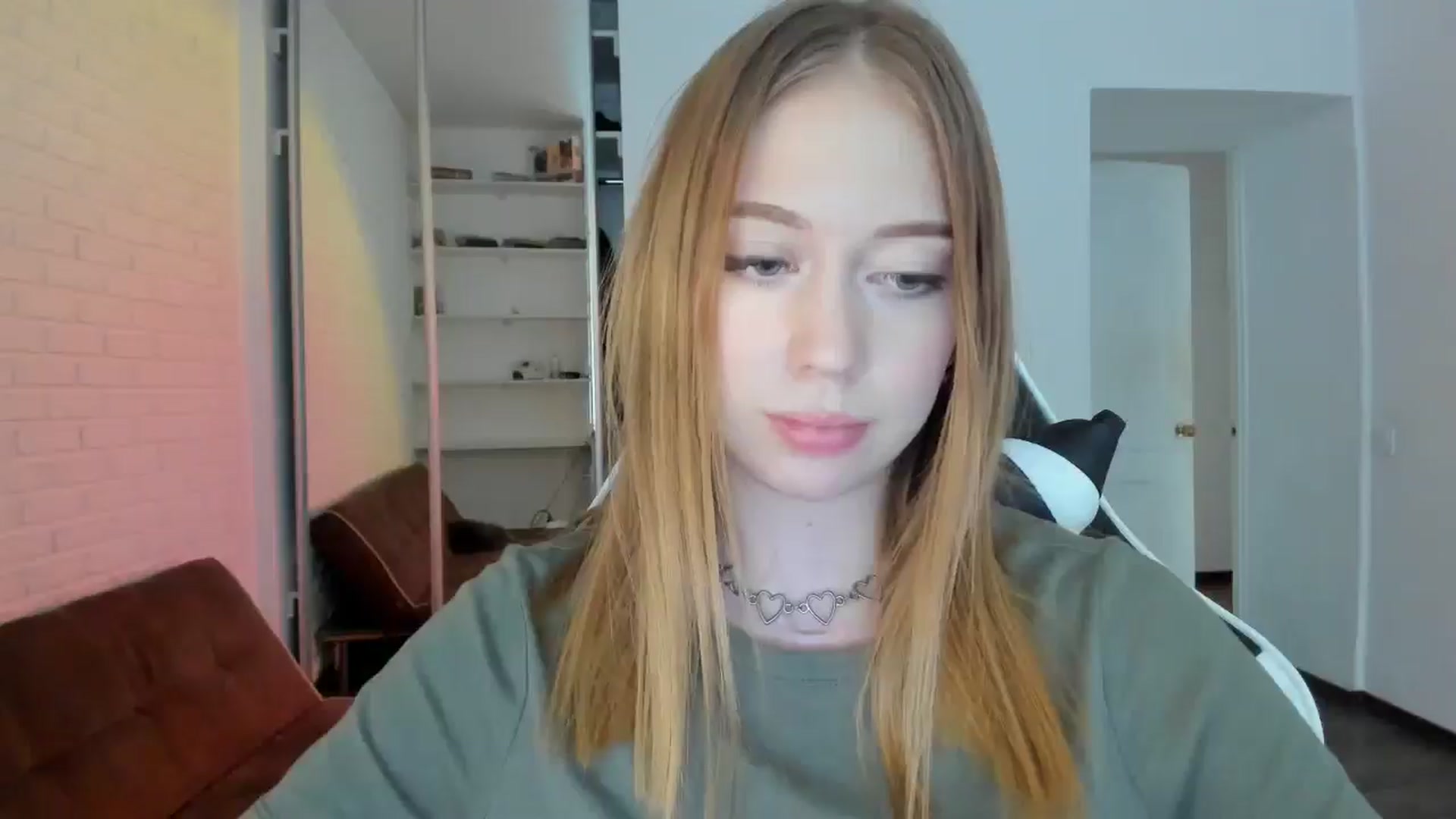 Gallery image thumbnail from RoboSasha's myfreecams stream on, 09/06/2024, 15:35 image 14 of 20