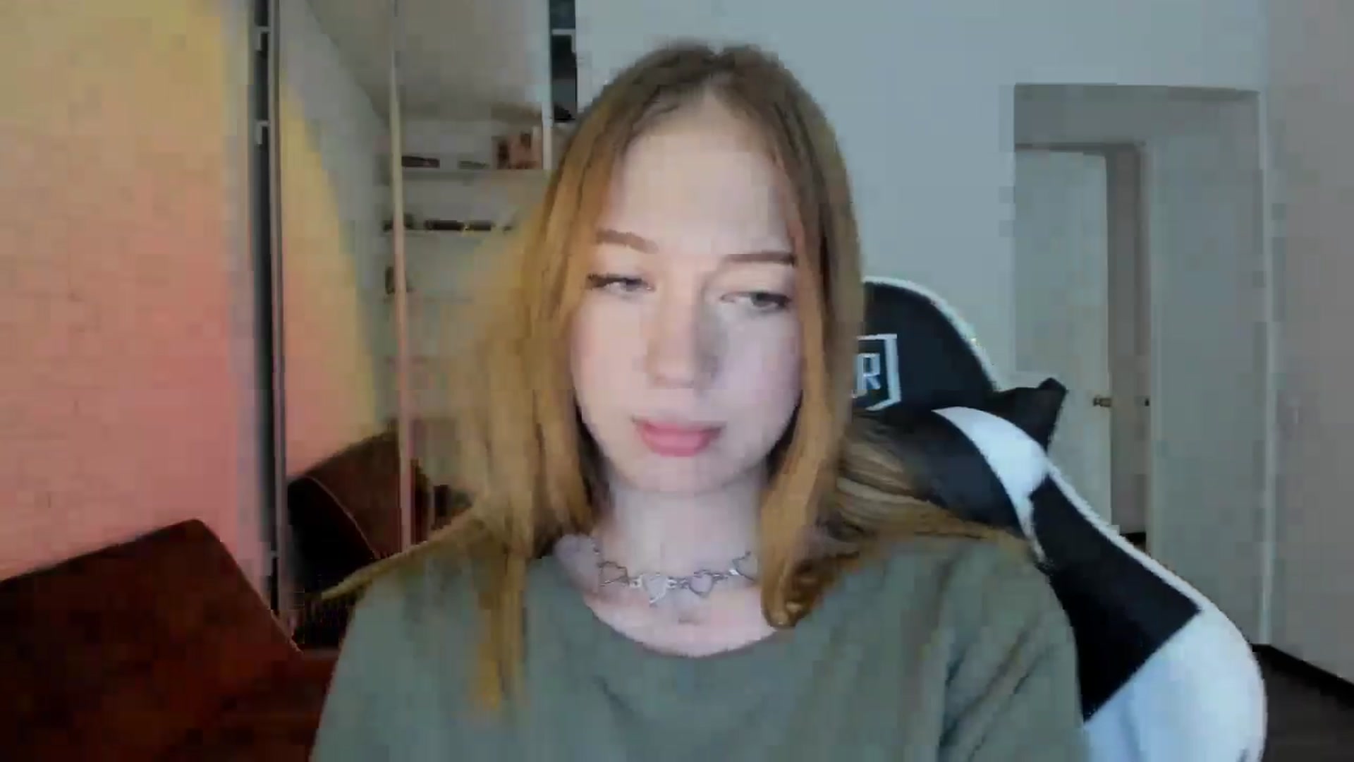 Gallery image thumbnail from RoboSasha's myfreecams stream on, 09/06/2024, 15:35 image 17 of 20