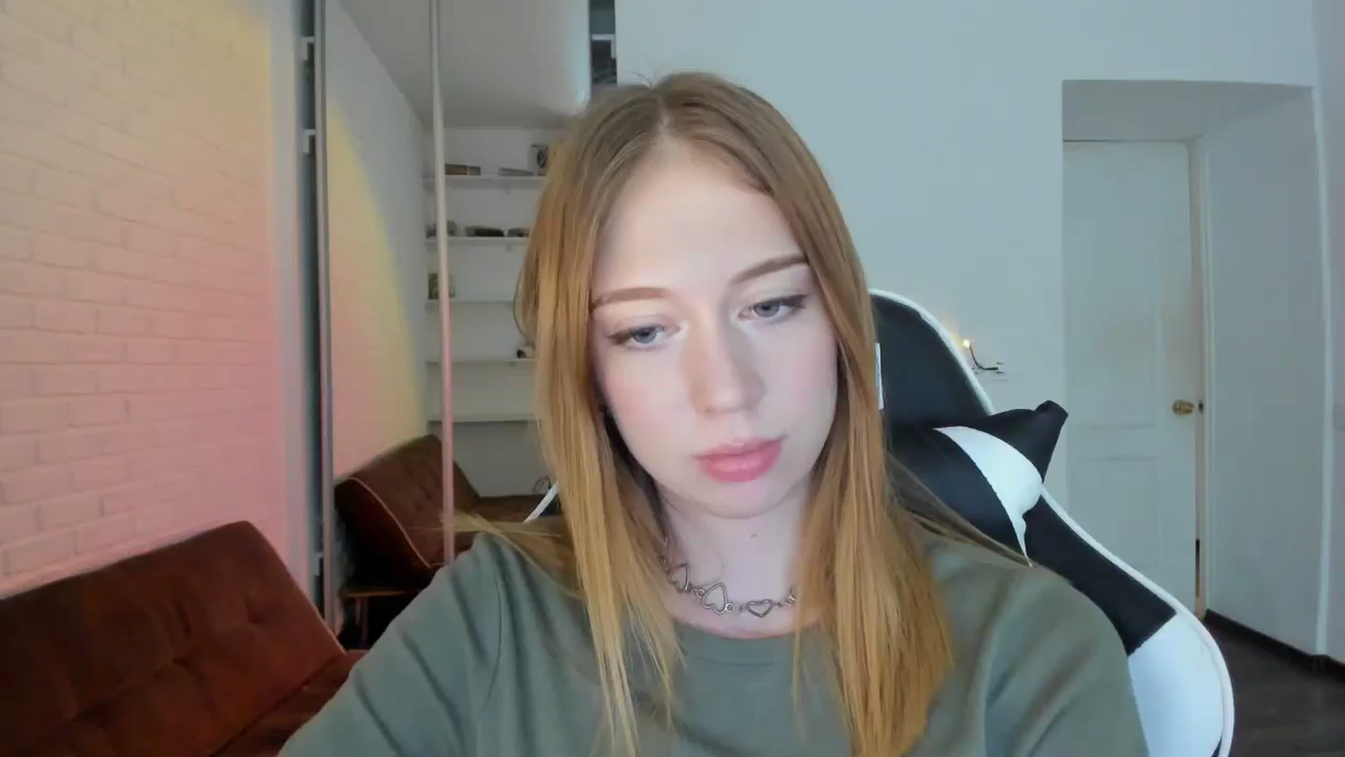 Gallery image thumbnail from RoboSasha's myfreecams stream on, 09/06/2024, 15:35 image 4 of 20