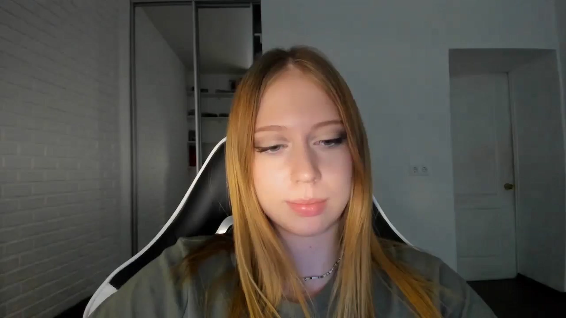 Gallery image thumbnail from RoboSasha's myfreecams stream on, 09/09/2024, 16:04 image 12 of 20