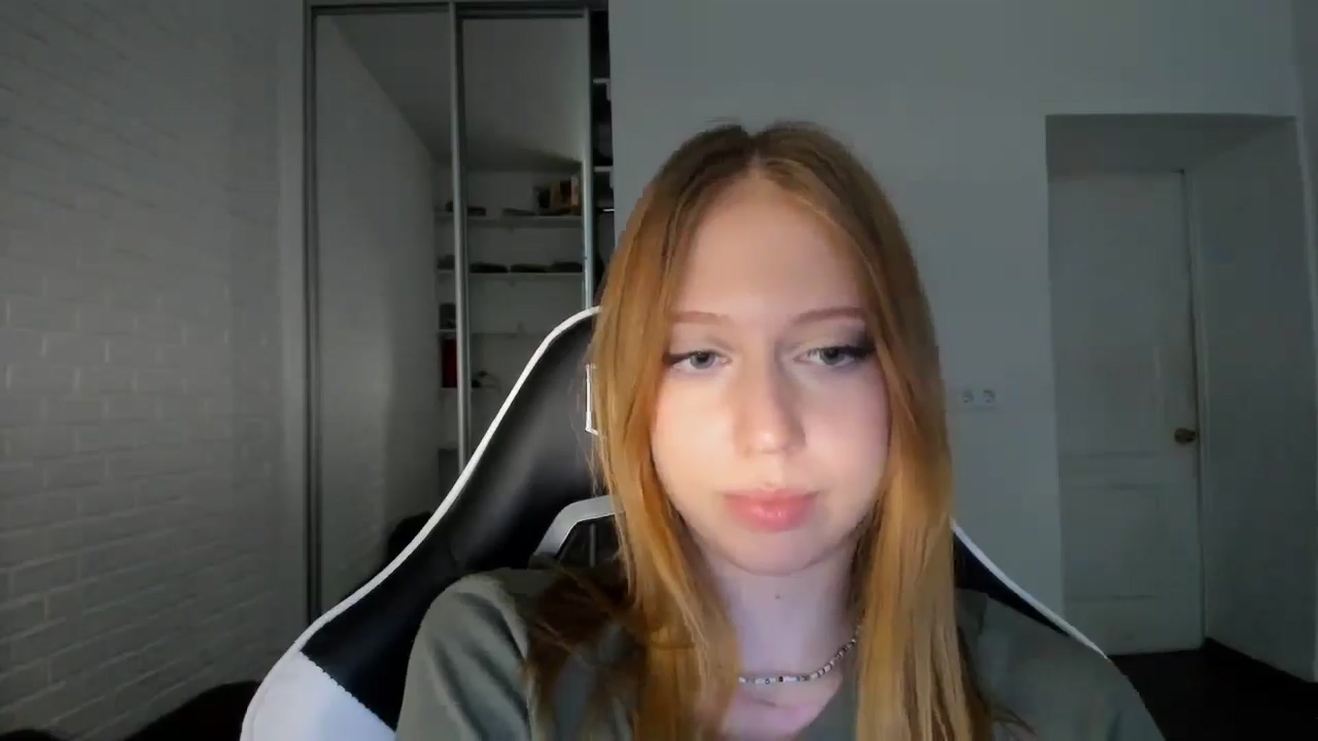 Gallery image thumbnail from RoboSasha's myfreecams stream on, 09/09/2024, 16:04 image 16 of 20