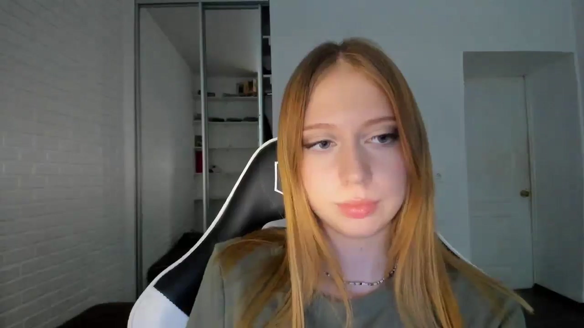 Gallery image thumbnail from RoboSasha's myfreecams stream on, 09/09/2024, 16:04 image 6 of 20