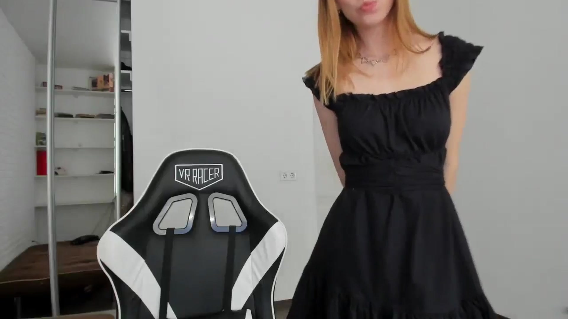 Gallery image thumbnail from RoboSasha's myfreecams stream on, 09/13/2024, 10:55 image 12 of 20