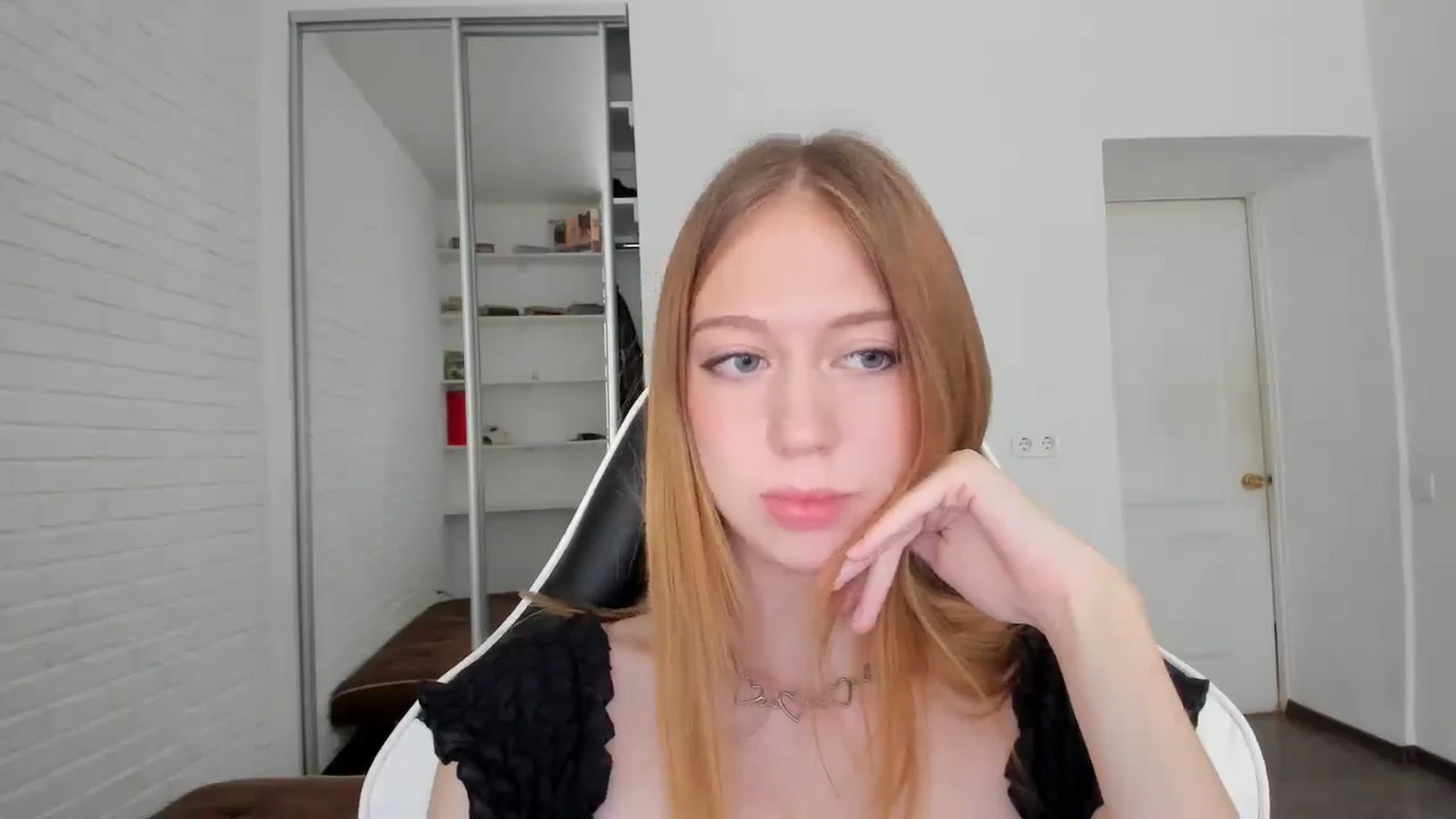 Gallery image thumbnail from RoboSasha's myfreecams stream on, 09/13/2024, 10:55 image 14 of 20