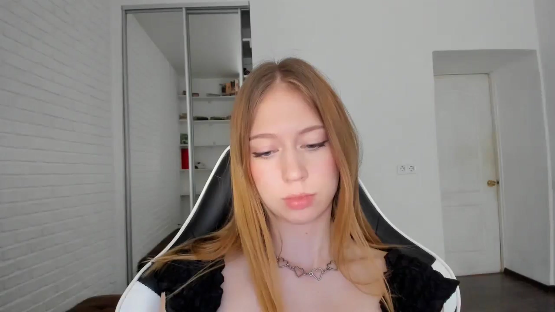 Gallery image thumbnail from RoboSasha's myfreecams stream on, 09/13/2024, 10:55 image 18 of 20