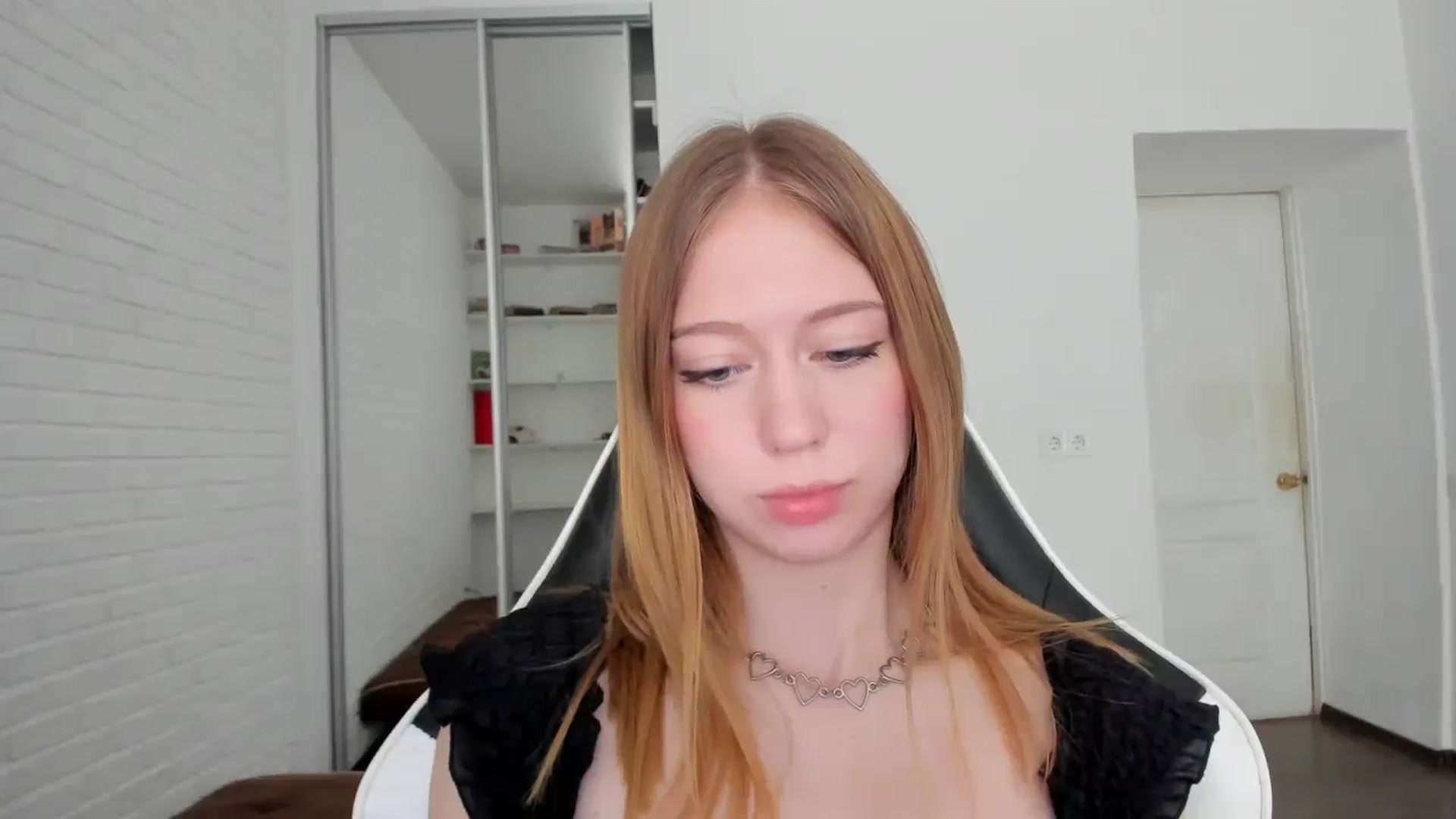 Gallery image thumbnail from RoboSasha's myfreecams stream on, 09/13/2024, 10:55 image 16 of 20