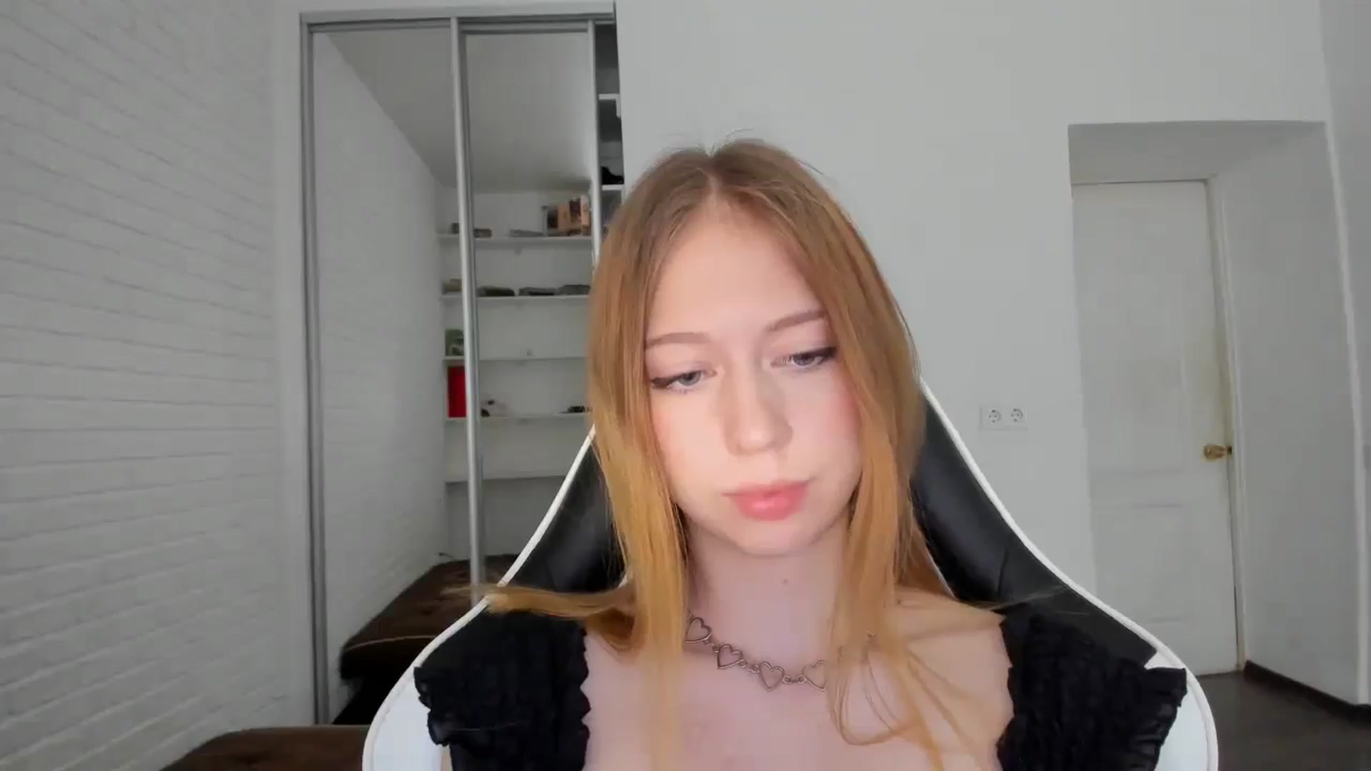 Gallery image thumbnail from RoboSasha's myfreecams stream on, 09/13/2024, 10:55 image 20 of 20