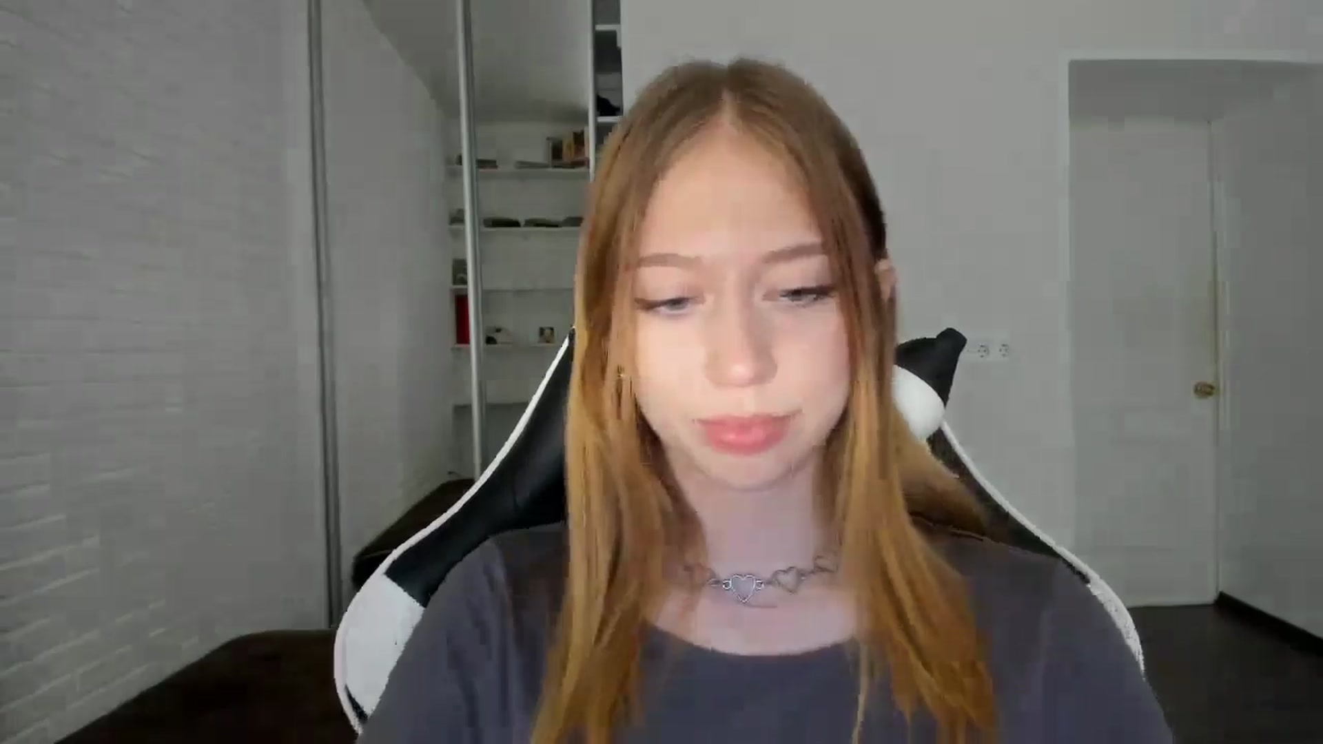Gallery image thumbnail from RoboSasha's myfreecams stream on, 09/15/2024, 13:07 image 19 of 20