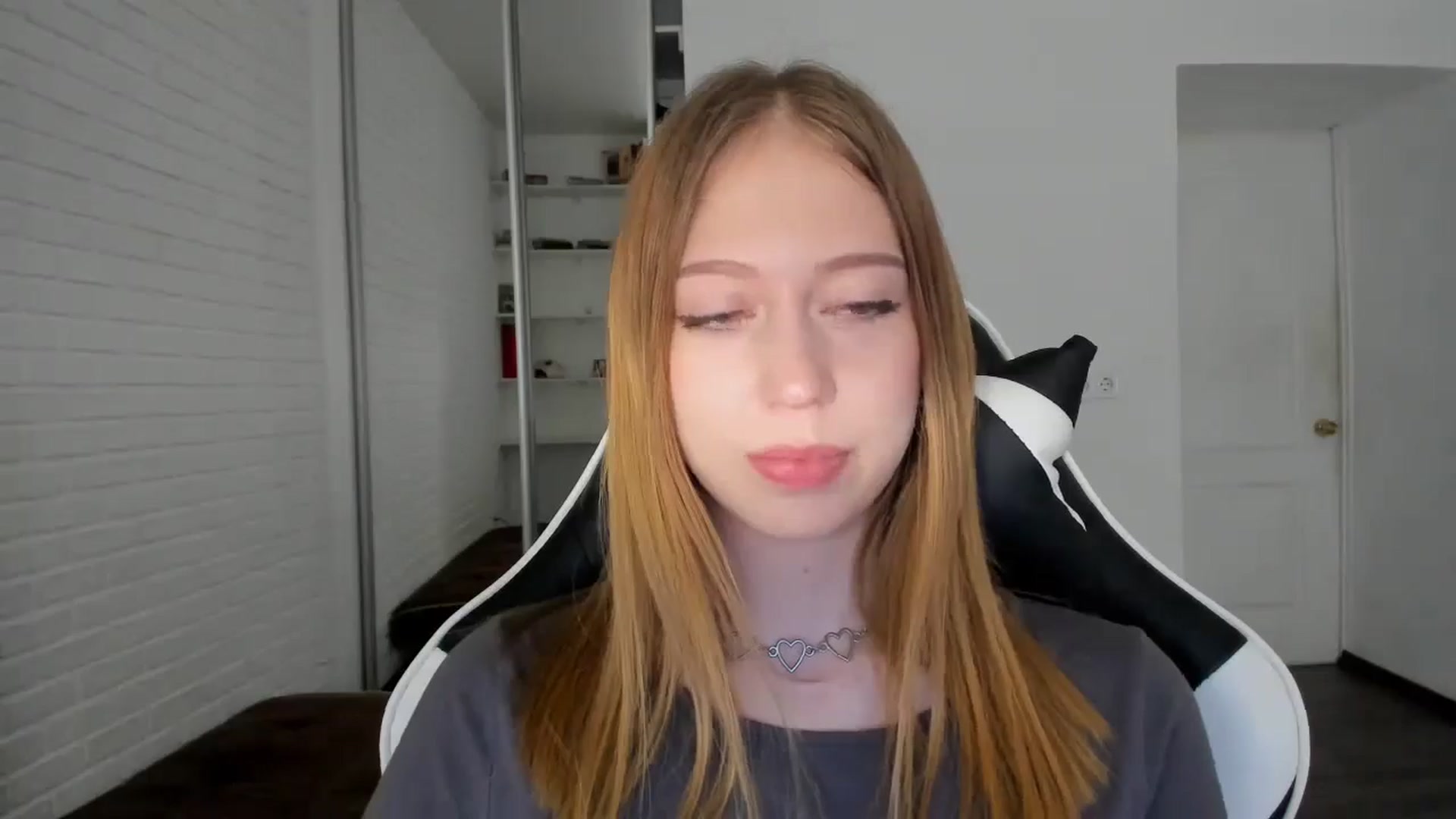 Gallery image thumbnail from RoboSasha's myfreecams stream on, 09/15/2024, 13:07 image 13 of 20