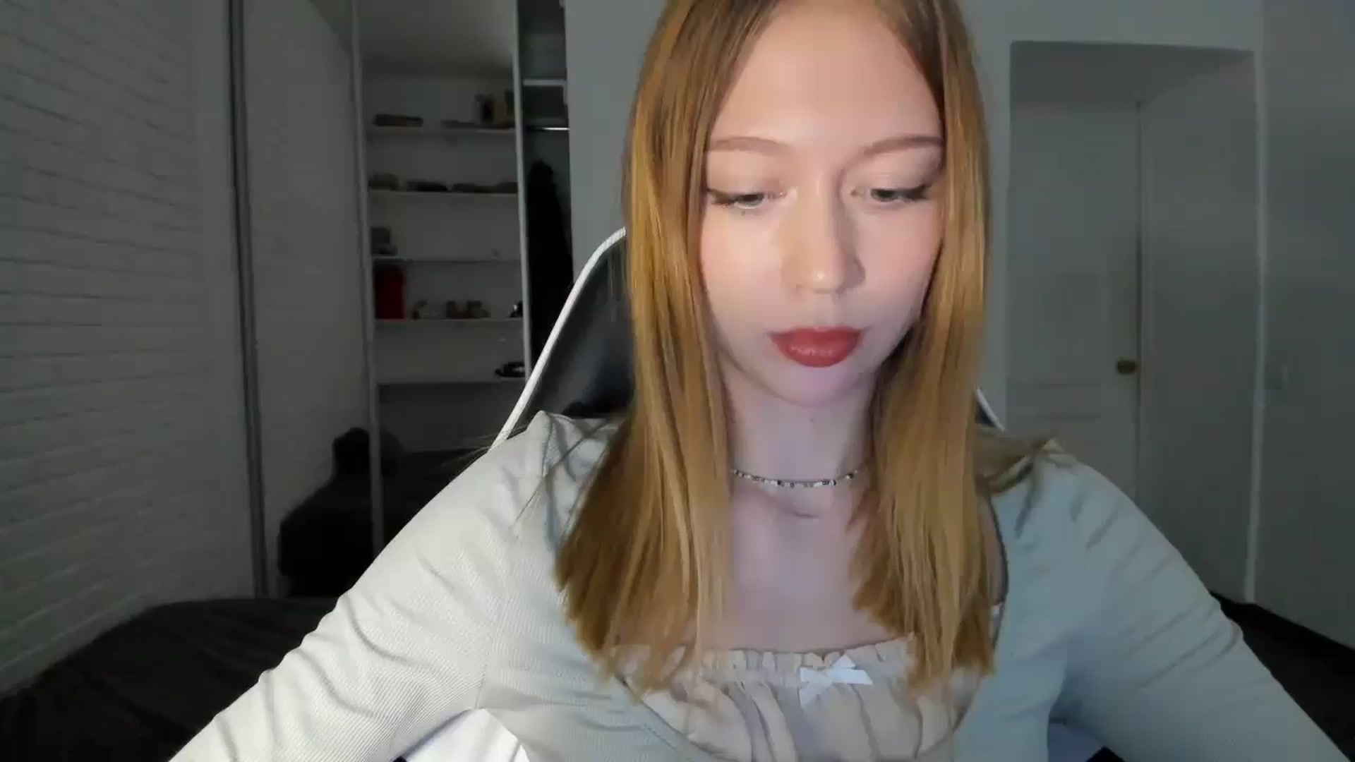 Gallery image thumbnail from RoboSasha's myfreecams stream on, 09/19/2024, 15:48 image 16 of 20