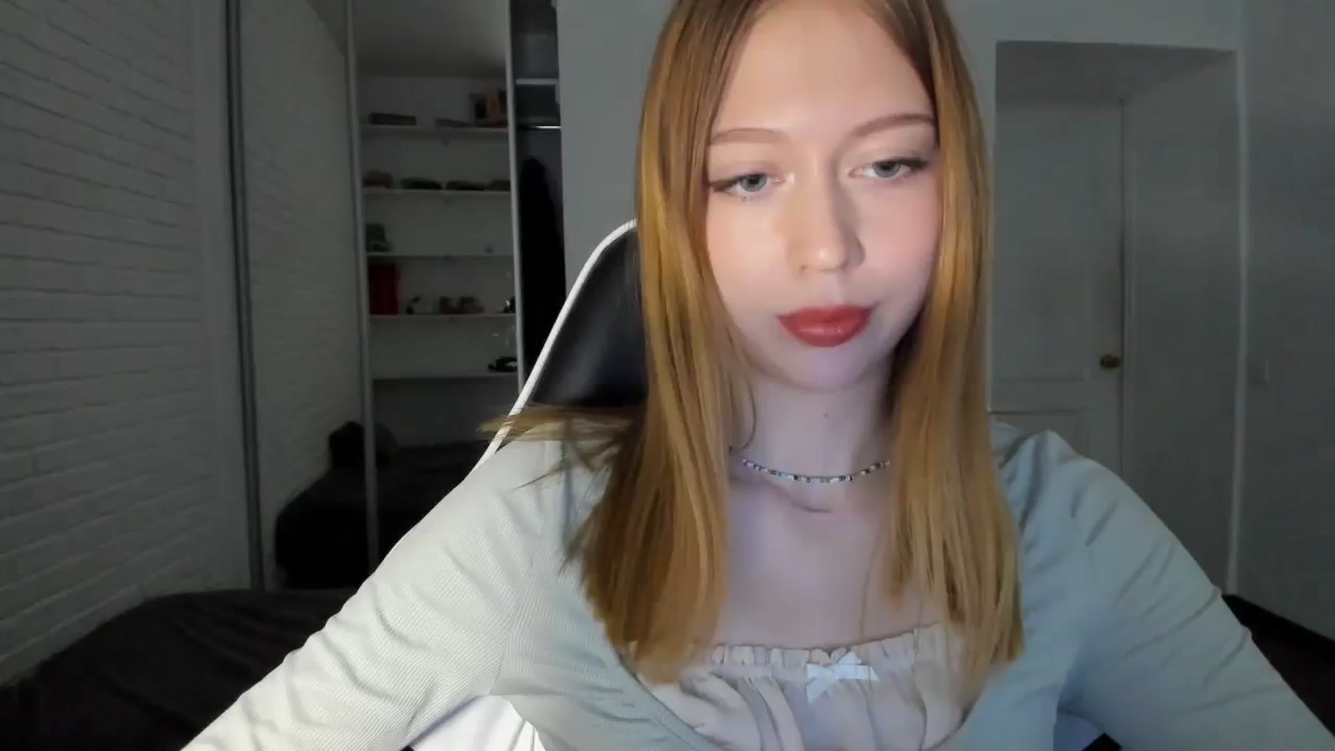 Gallery image thumbnail from RoboSasha's myfreecams stream on, 09/19/2024, 15:48 image 18 of 20