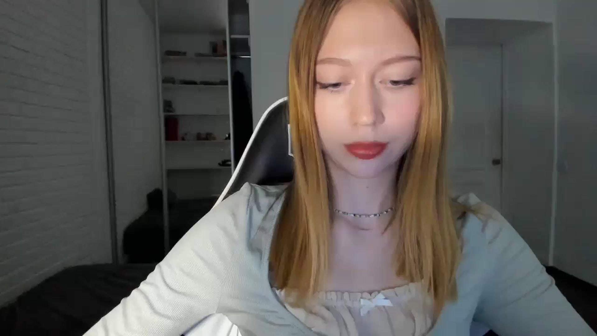 Gallery image thumbnail from RoboSasha's myfreecams stream on, 09/19/2024, 15:48 image 17 of 20