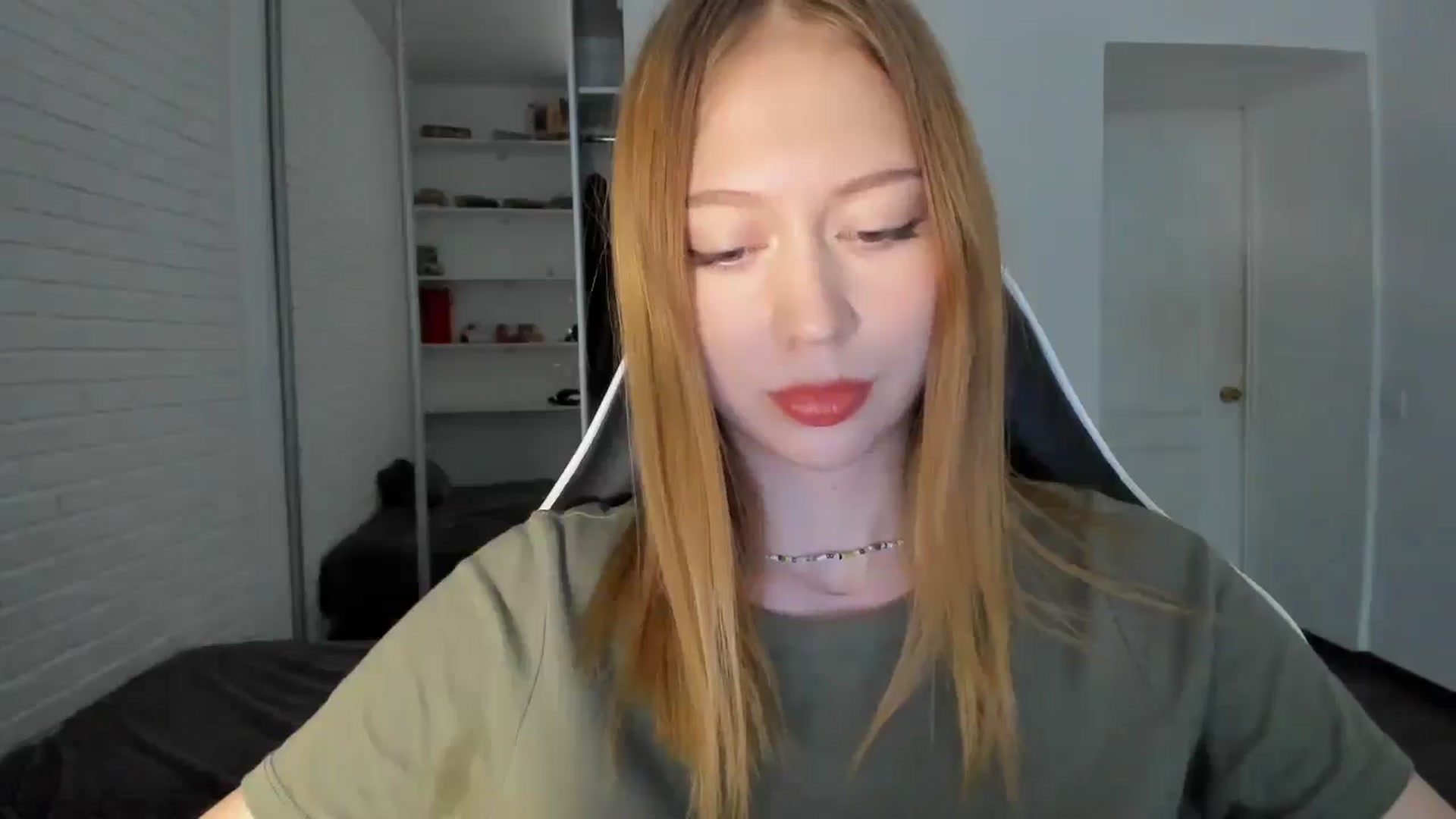 Gallery image thumbnail from RoboSasha's myfreecams stream on, 09/19/2024, 15:48 image 2 of 20
