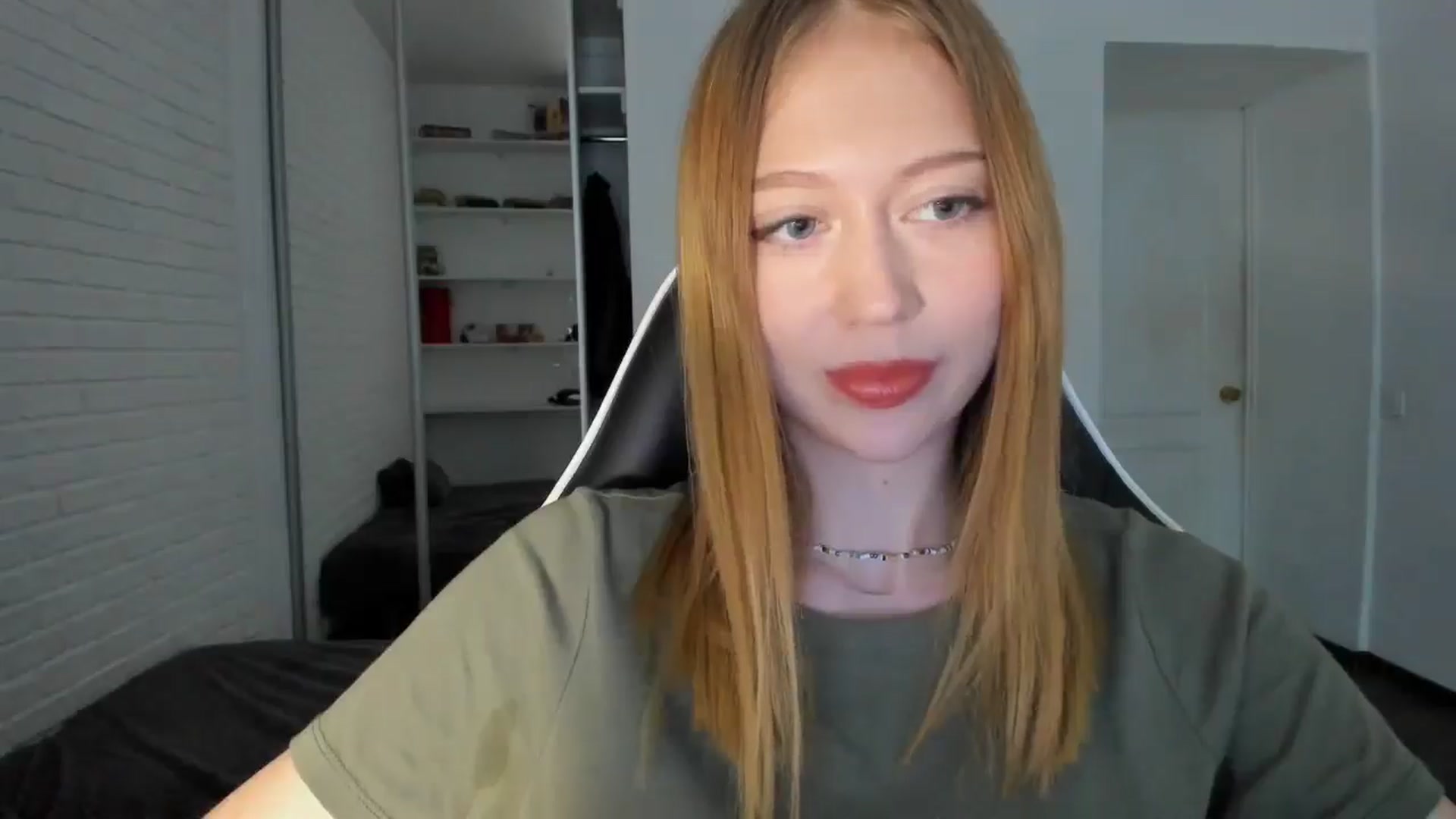 Gallery image thumbnail from RoboSasha's myfreecams stream on, 09/19/2024, 15:48 image 3 of 20
