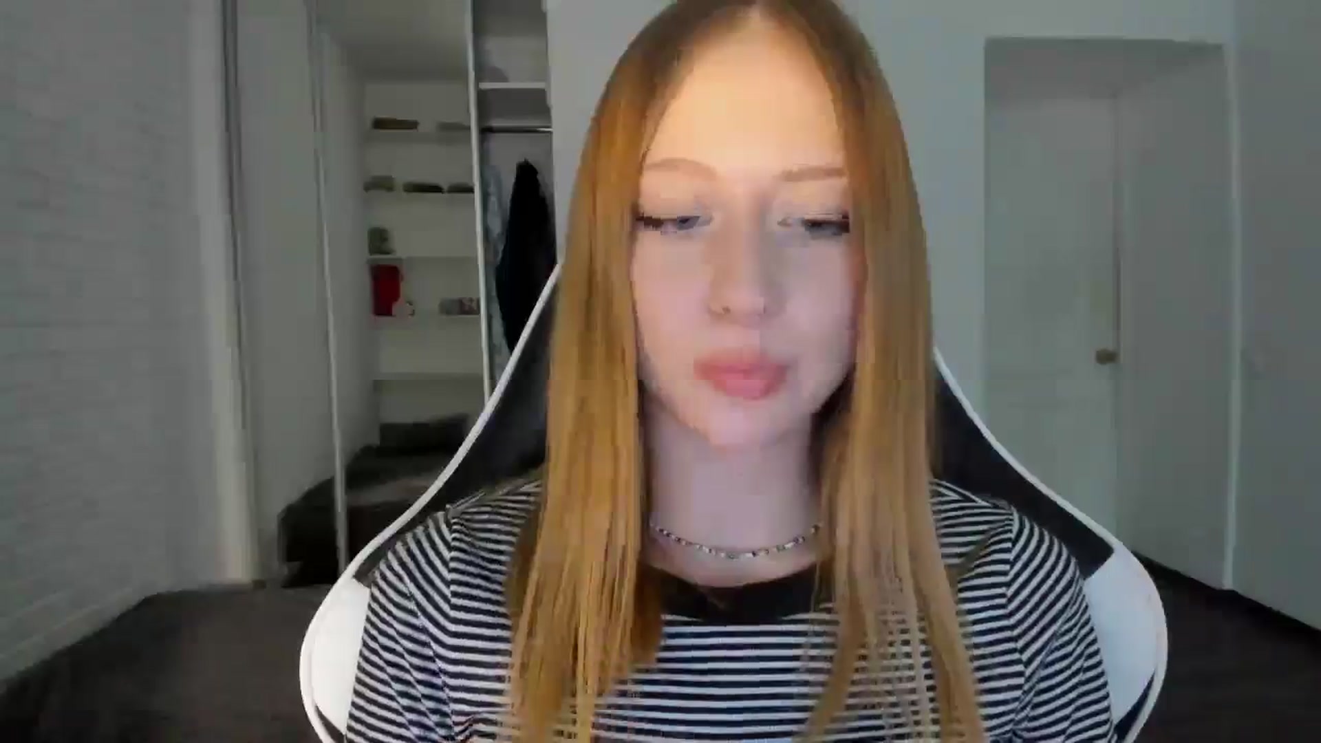 Gallery image thumbnail from RoboSasha's myfreecams stream on, 09/20/2024, 15:01 image 20 of 20