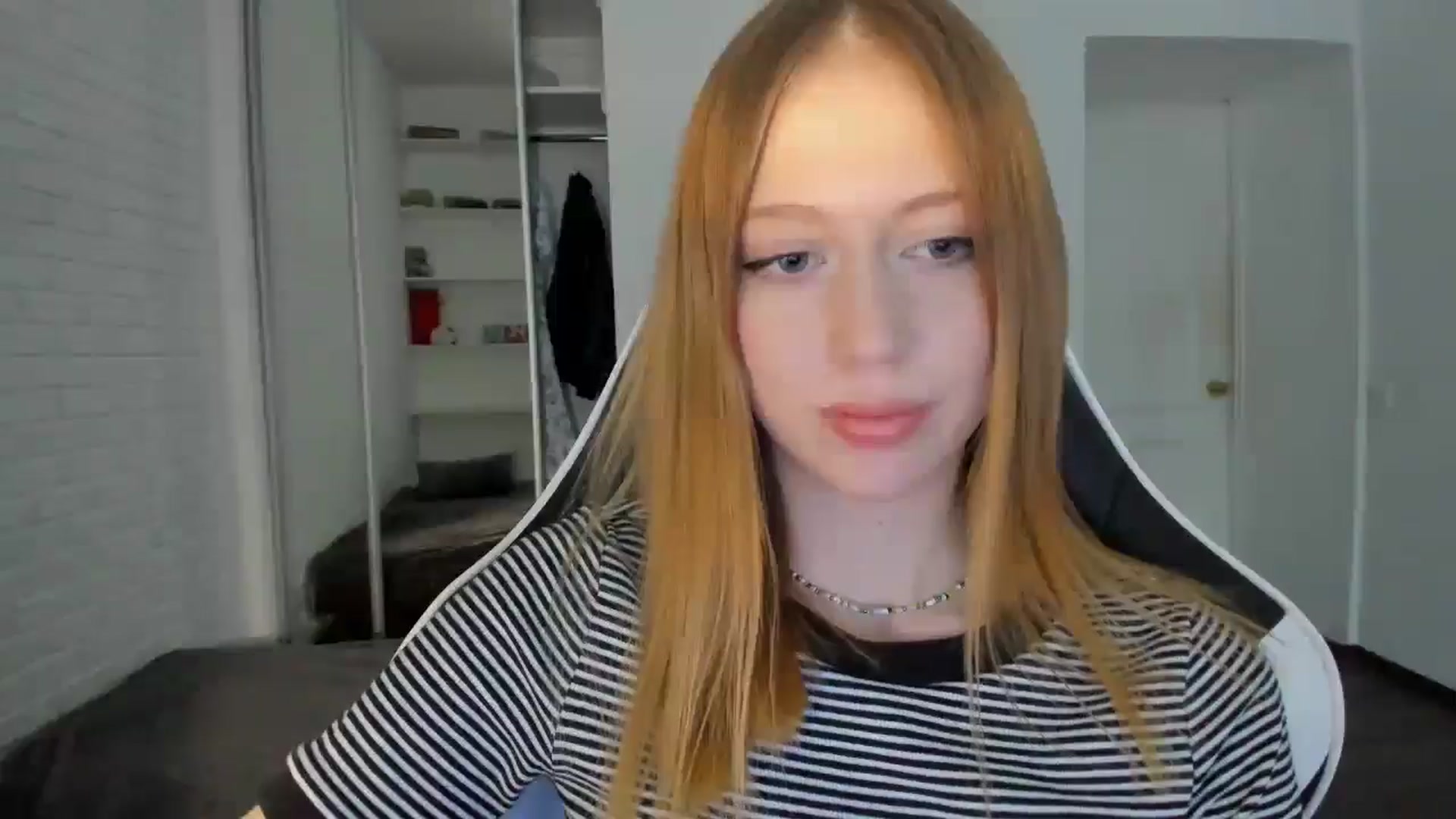 Gallery image thumbnail from RoboSasha's myfreecams stream on, 09/20/2024, 15:01 image 5 of 20