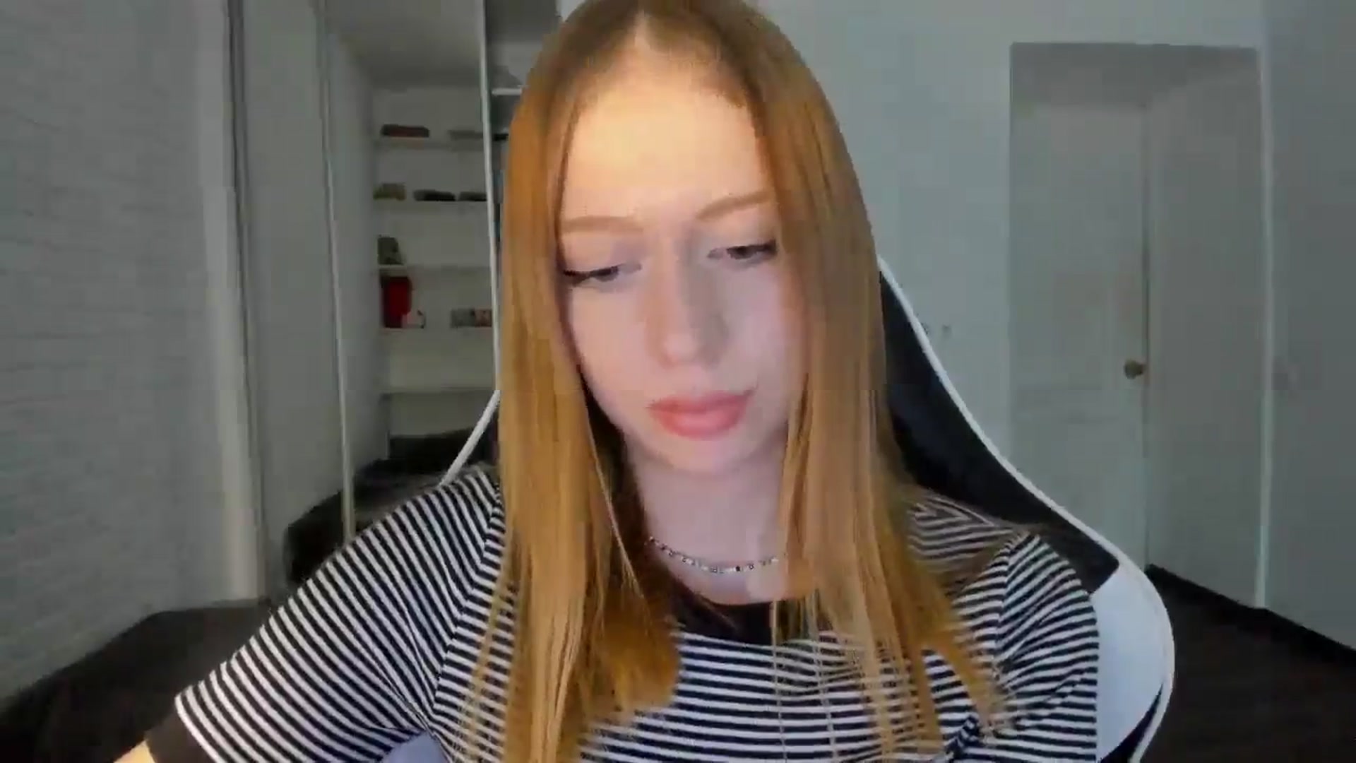 Gallery image thumbnail from RoboSasha's myfreecams stream on, 09/20/2024, 15:01 image 17 of 20