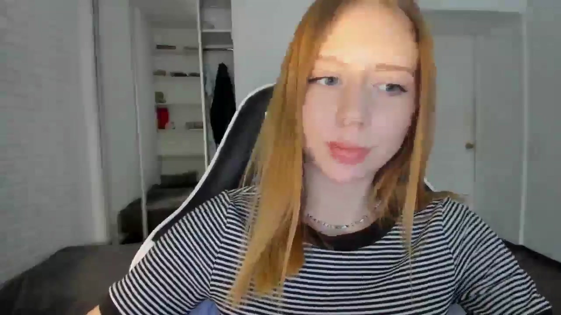 Gallery image thumbnail from RoboSasha's myfreecams stream on, 09/20/2024, 15:01 image 3 of 20