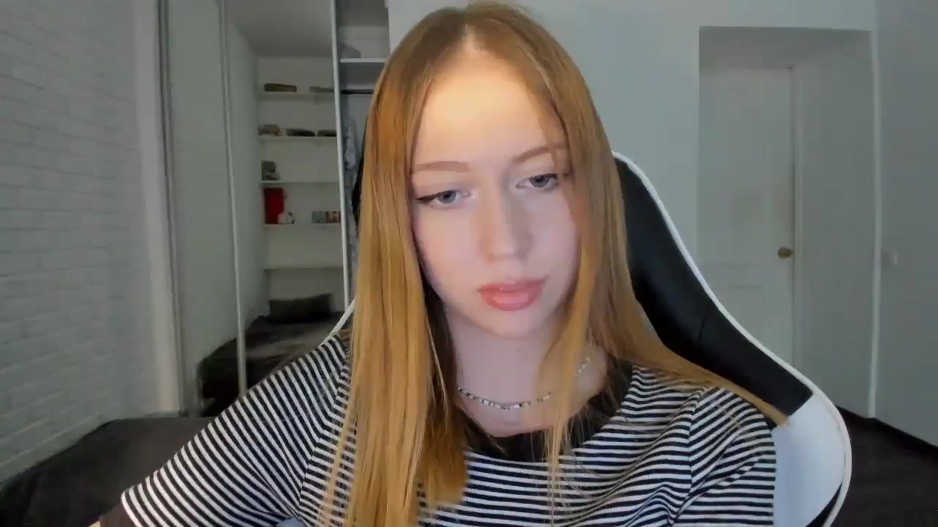 Gallery image thumbnail from RoboSasha's myfreecams stream on, 09/20/2024, 15:01 image 8 of 20