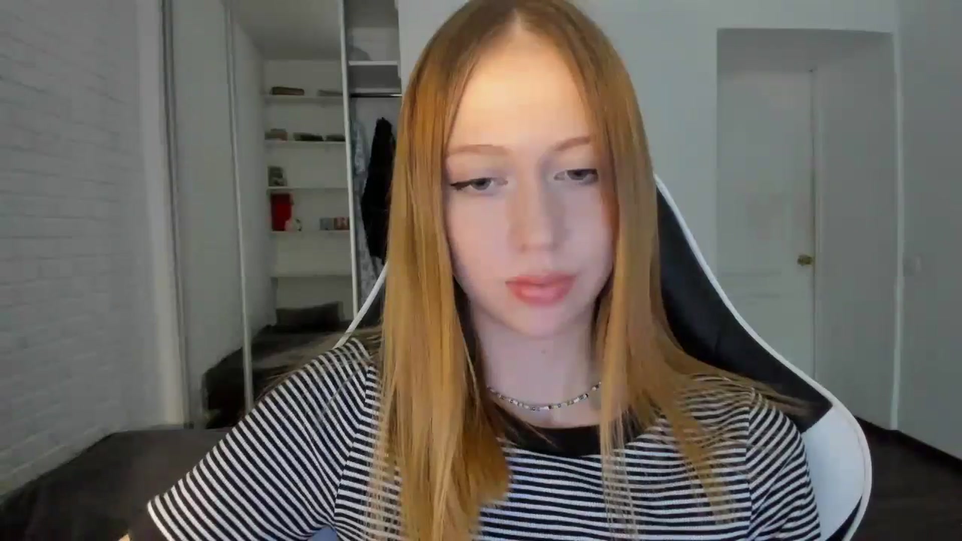 Gallery image thumbnail from RoboSasha's myfreecams stream on, 09/20/2024, 15:01 image 6 of 20