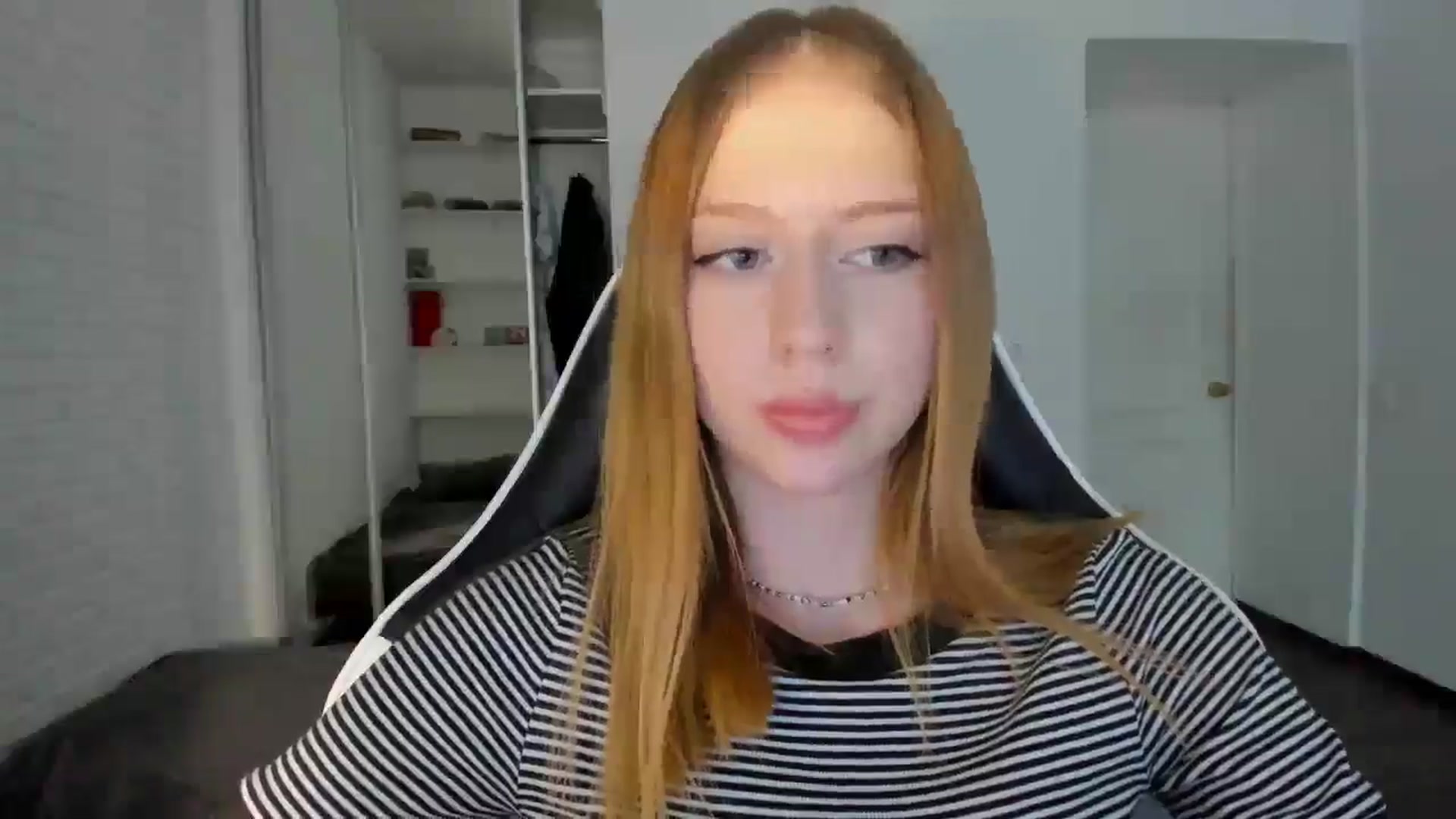 Gallery image thumbnail from RoboSasha's myfreecams stream on, 09/20/2024, 15:01 image 12 of 20