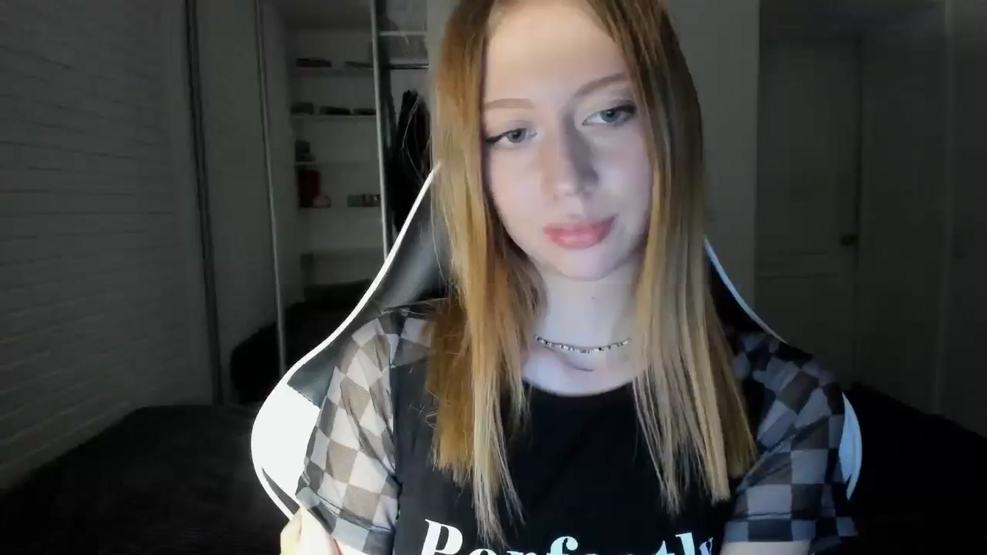 Gallery image thumbnail from RoboSasha's myfreecams stream on, 09/20/2024, 16:17 image 19 of 20