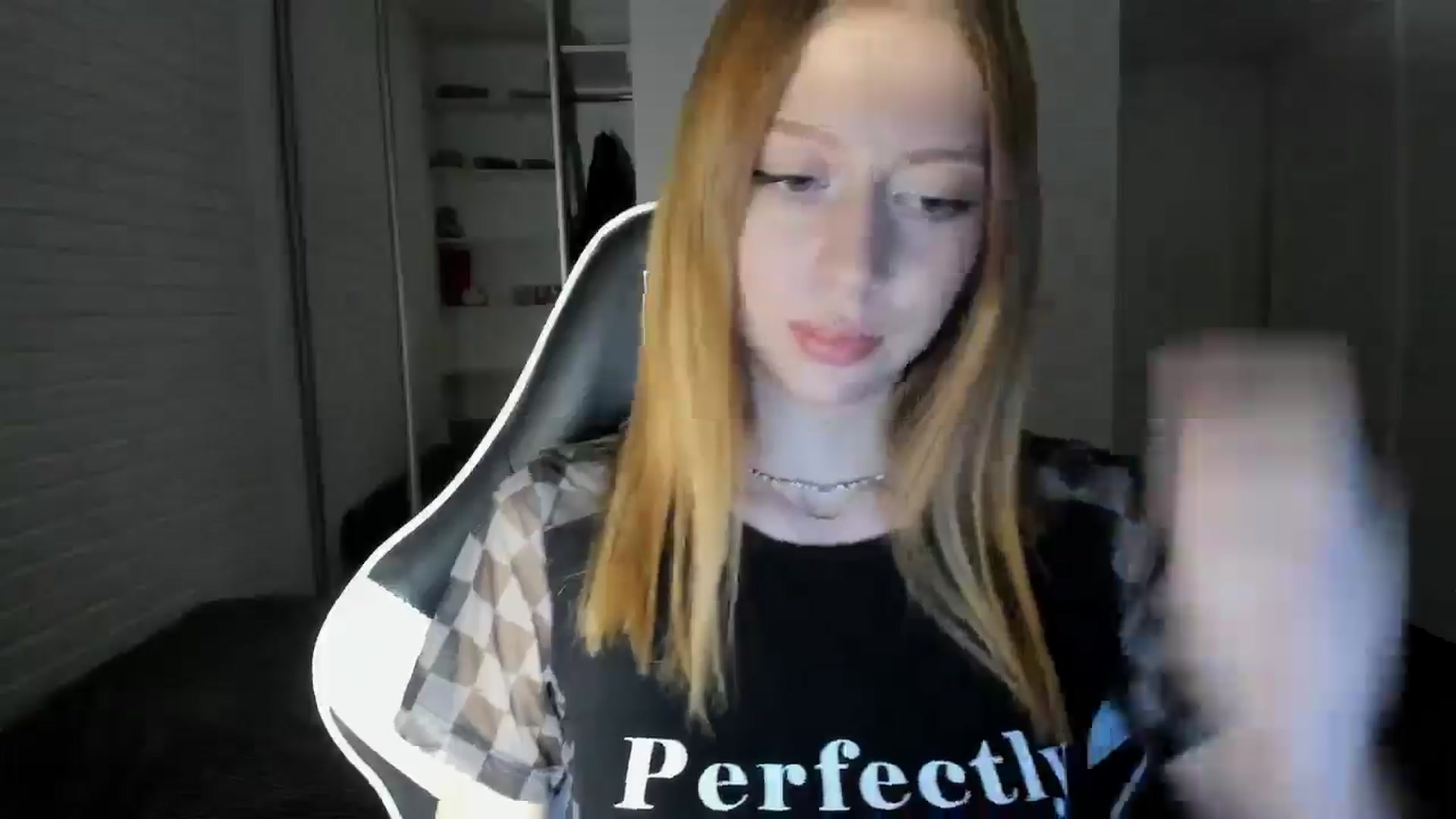 Gallery image thumbnail from RoboSasha's myfreecams stream on, 09/20/2024, 16:17 image 18 of 20