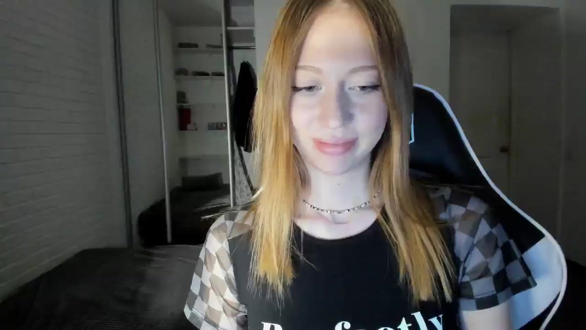Gallery image thumbnail from RoboSasha's myfreecams stream on, 09/20/2024, 16:17 image 20 of 20