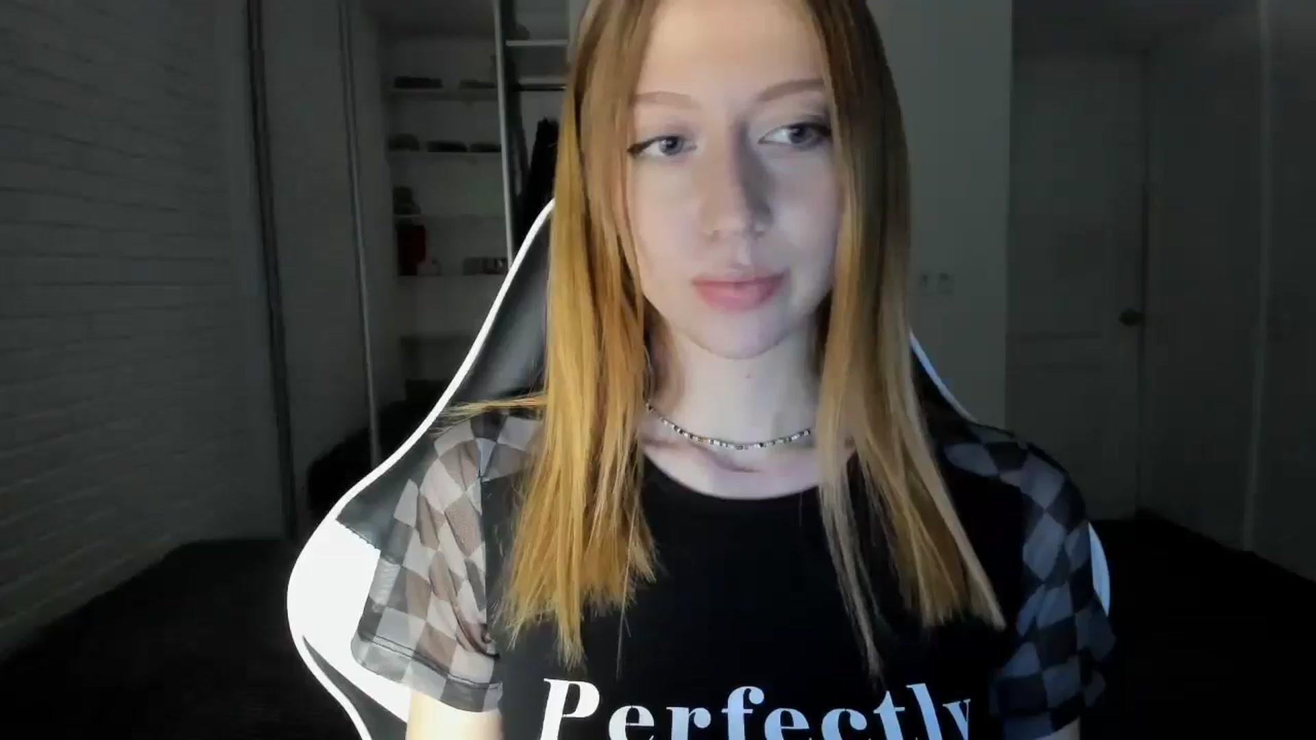 Gallery image thumbnail from RoboSasha's myfreecams stream on, 09/20/2024, 16:17 image 11 of 20