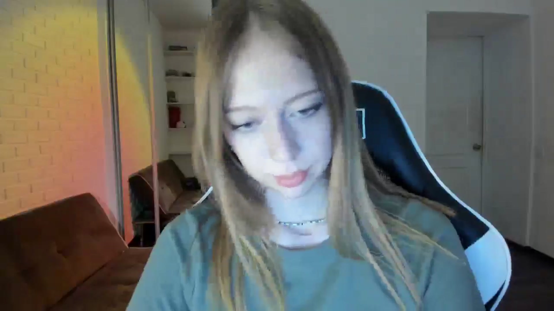 Gallery image thumbnail from RoboSasha's myfreecams stream on, 09/22/2024, 16:01 image 16 of 20
