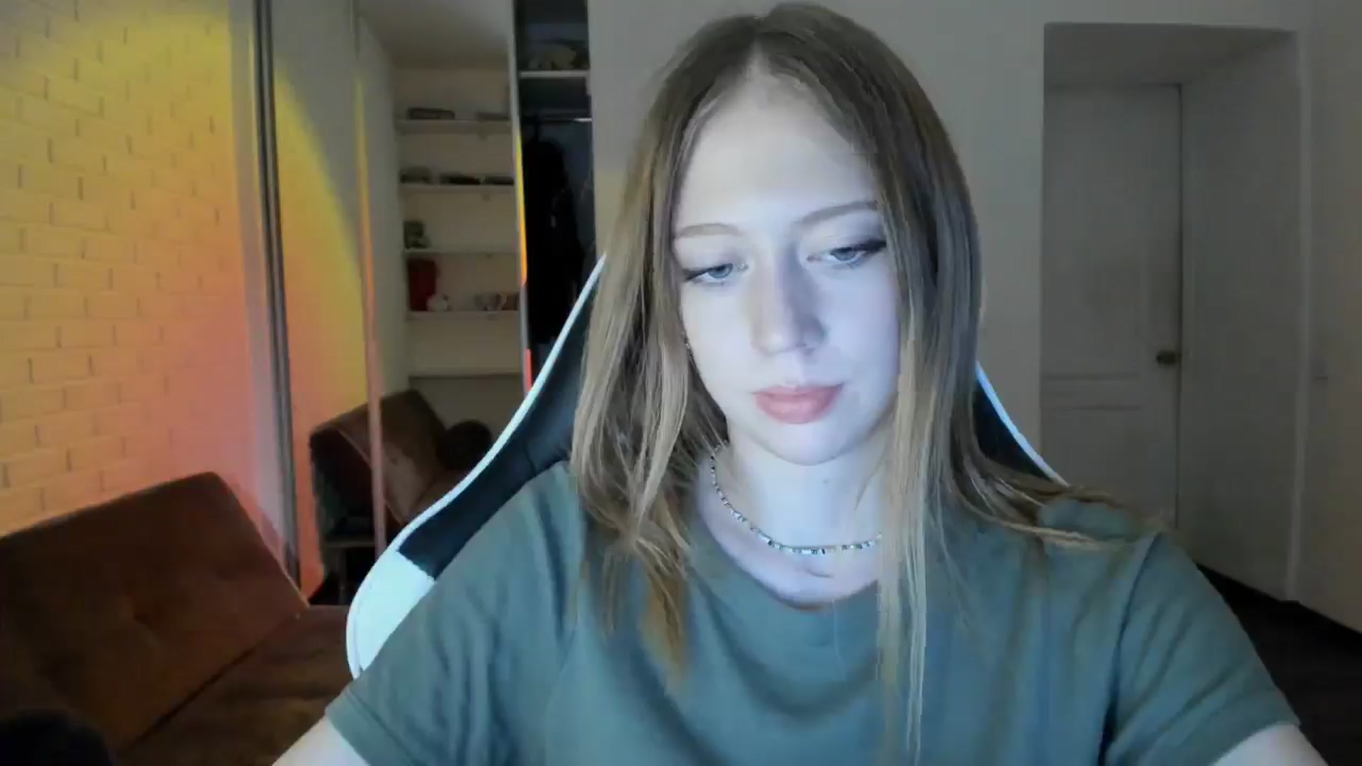 Gallery image thumbnail from RoboSasha's myfreecams stream on, 09/22/2024, 16:47 image 7 of 20