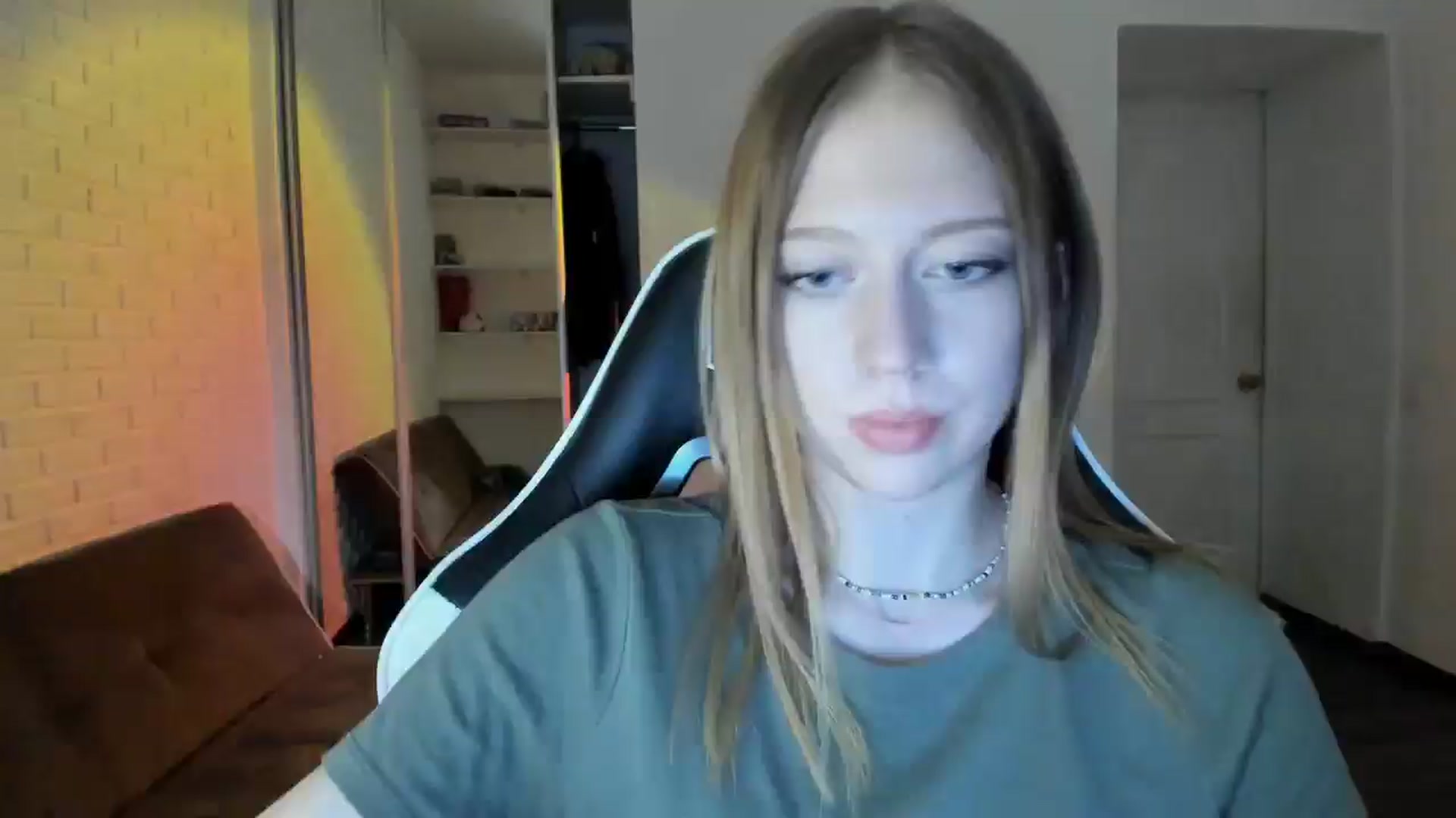 Gallery image thumbnail from RoboSasha's myfreecams stream on, 09/22/2024, 16:47 image 1 of 20