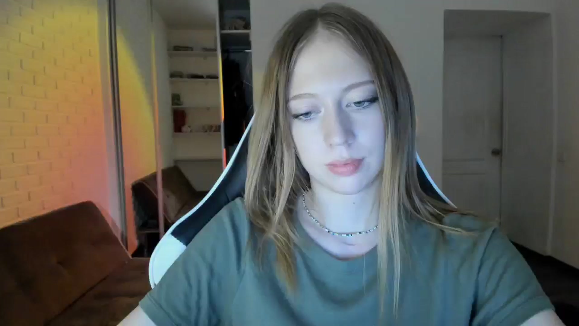 Gallery image thumbnail from RoboSasha's myfreecams stream on, 09/22/2024, 16:47 image 8 of 20