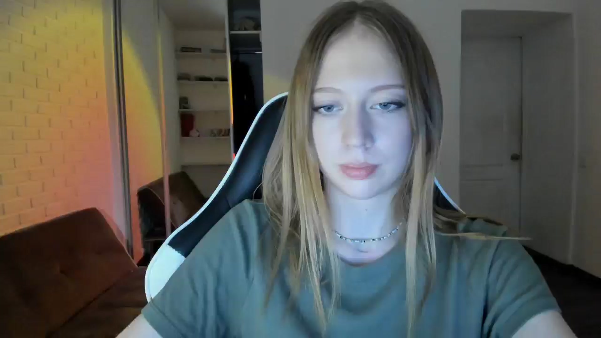 Gallery image thumbnail from RoboSasha's myfreecams stream on, 09/22/2024, 16:47 image 9 of 20