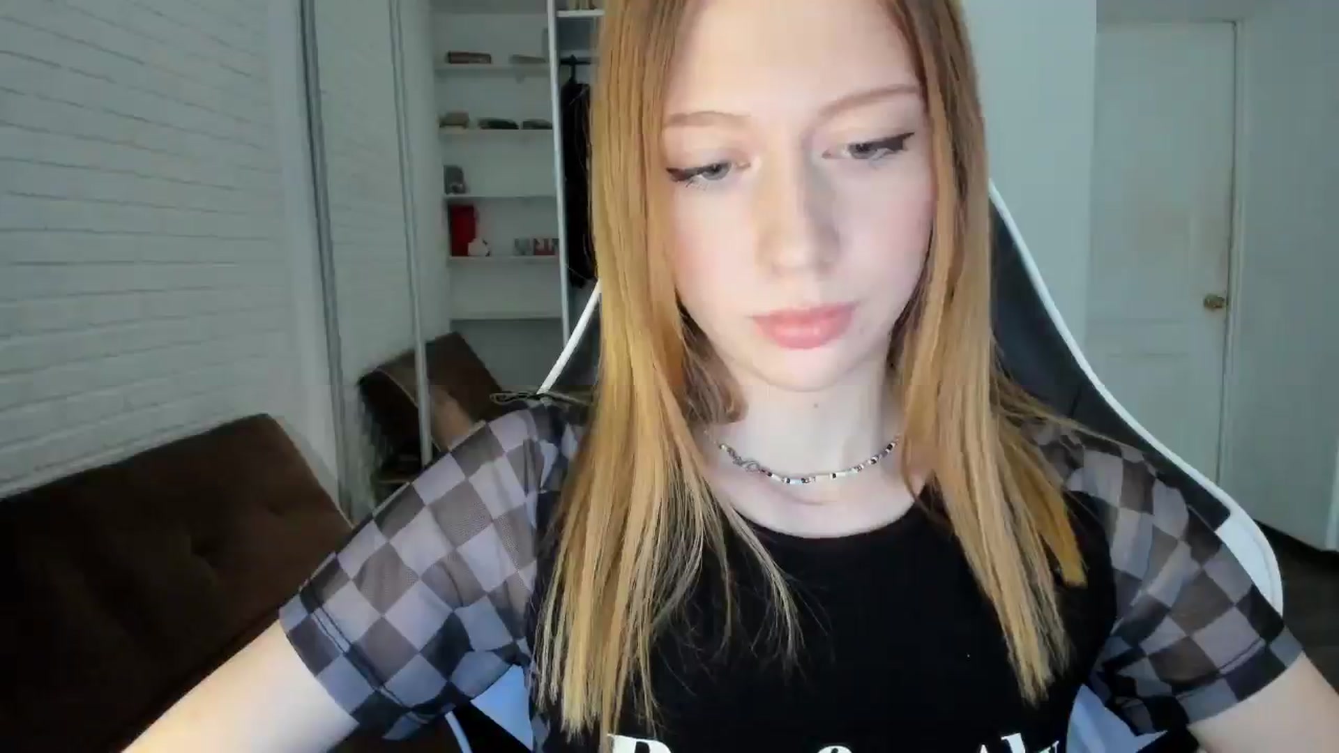 Gallery image thumbnail from RoboSasha's myfreecams stream on, 09/23/2024, 15:09 image 20 of 20