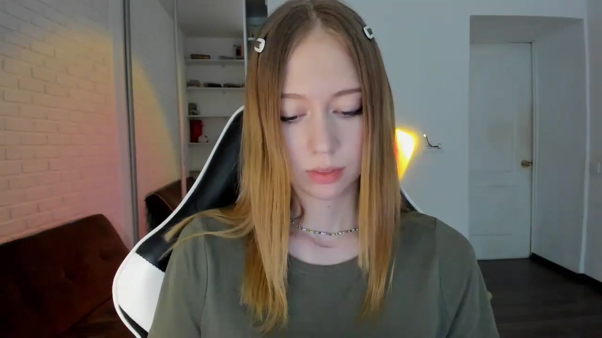 Gallery image thumbnail from RoboSasha's myfreecams stream on, 09/25/2024, 14:20 image 2 of 20