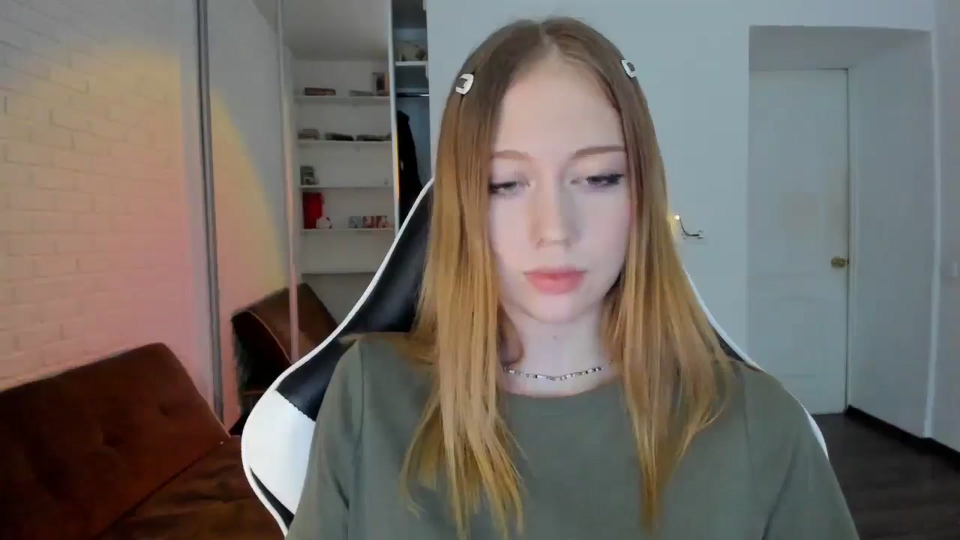 Gallery image thumbnail from RoboSasha's myfreecams stream on, 09/25/2024, 14:20 image 6 of 20