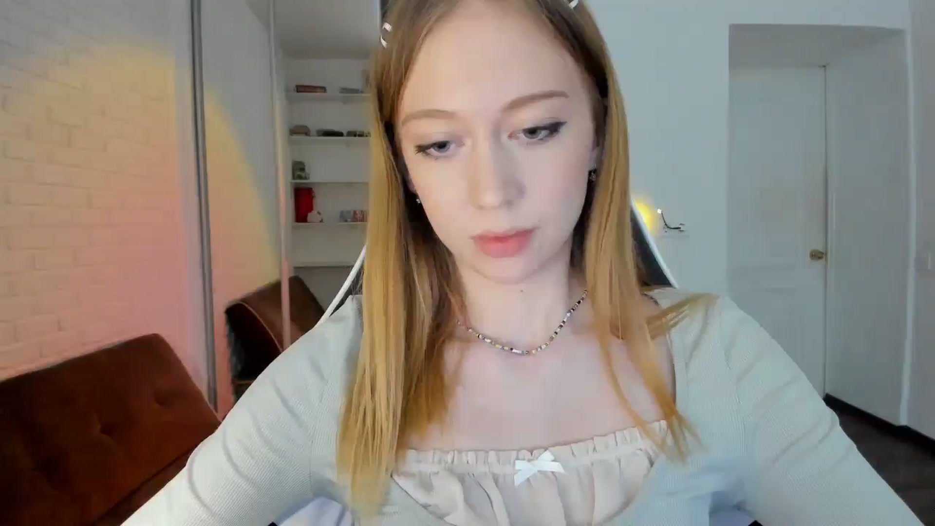 Gallery image thumbnail from RoboSasha's myfreecams stream on, 09/25/2024, 14:20 image 14 of 20