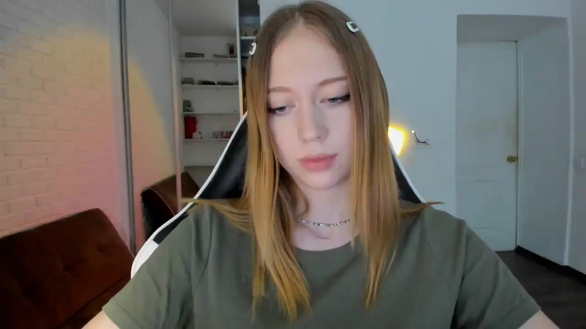 Gallery image thumbnail from RoboSasha's myfreecams stream on, 09/25/2024, 14:20 image 8 of 20