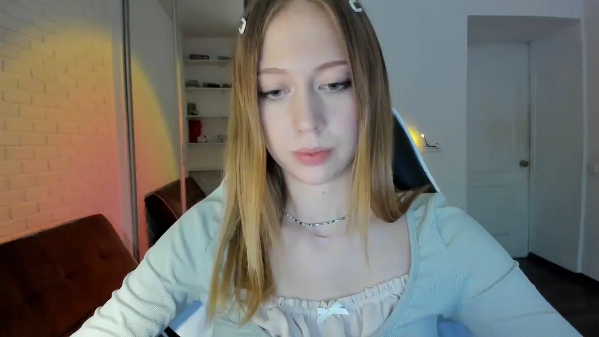 Gallery image thumbnail from RoboSasha's myfreecams stream on, 09/25/2024, 15:51 image 9 of 20