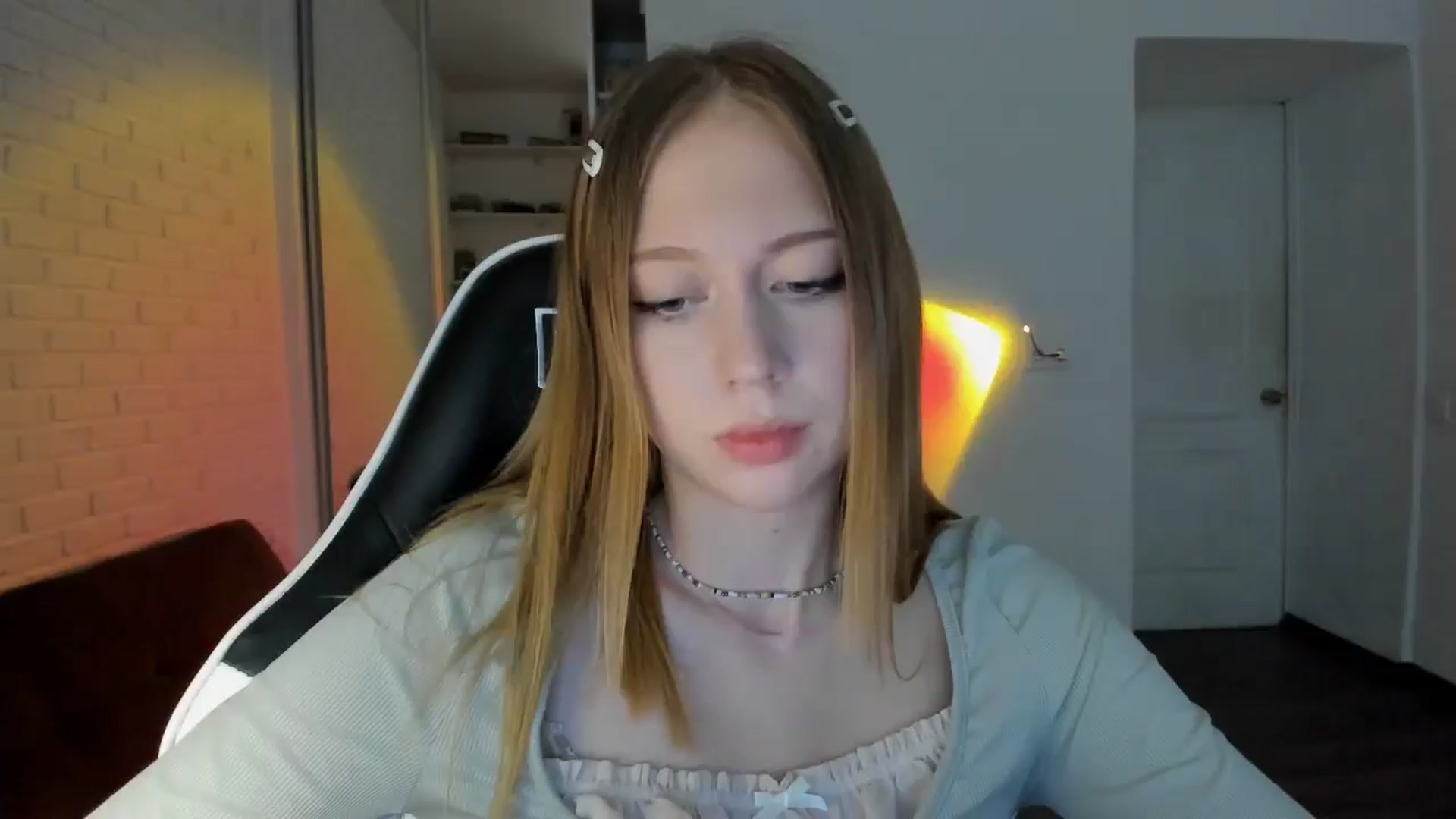 Gallery image thumbnail from RoboSasha's myfreecams stream on, 09/25/2024, 15:51 image 7 of 20