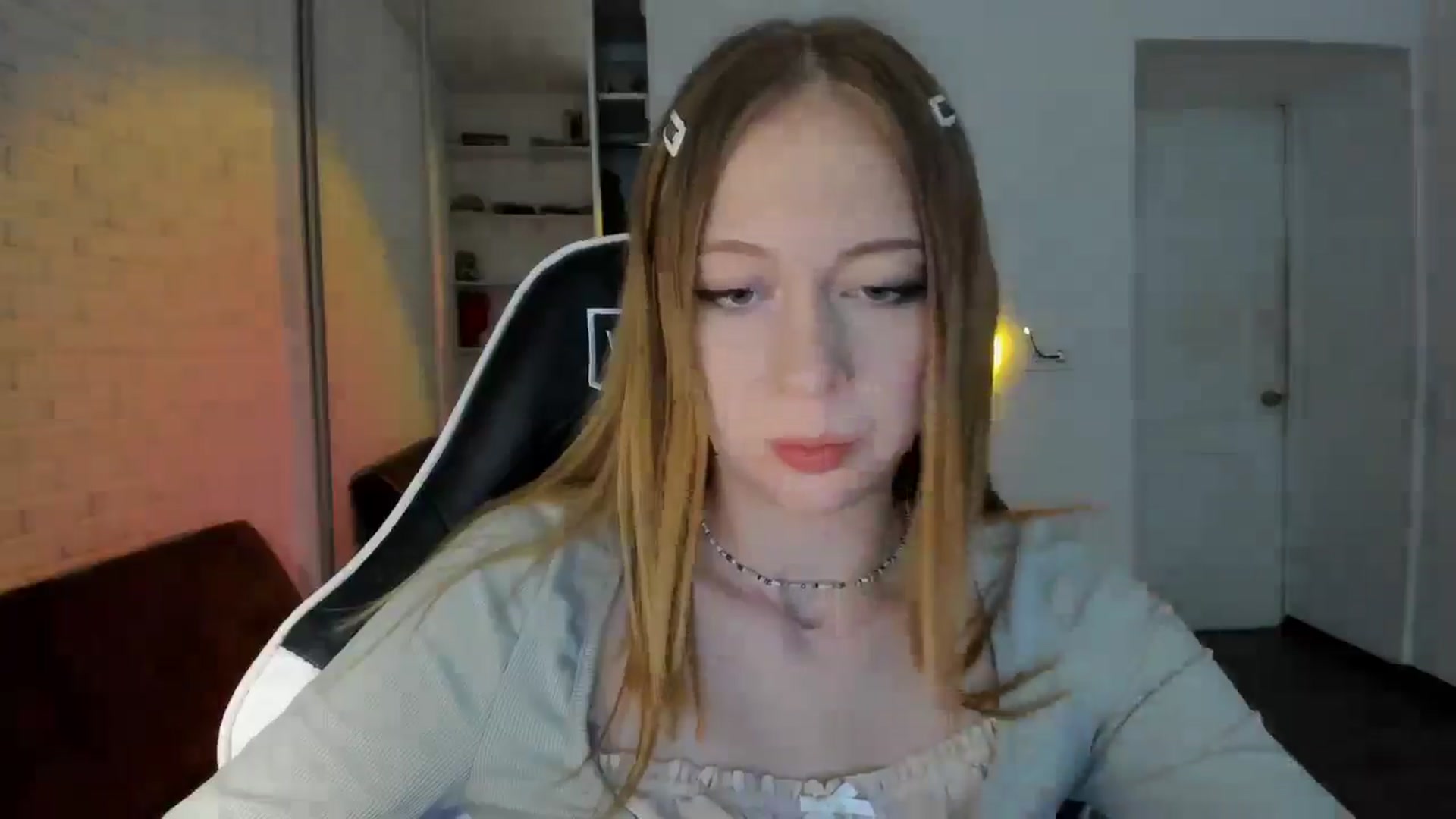 Gallery image thumbnail from RoboSasha's myfreecams stream on, 09/25/2024, 15:51 image 3 of 20