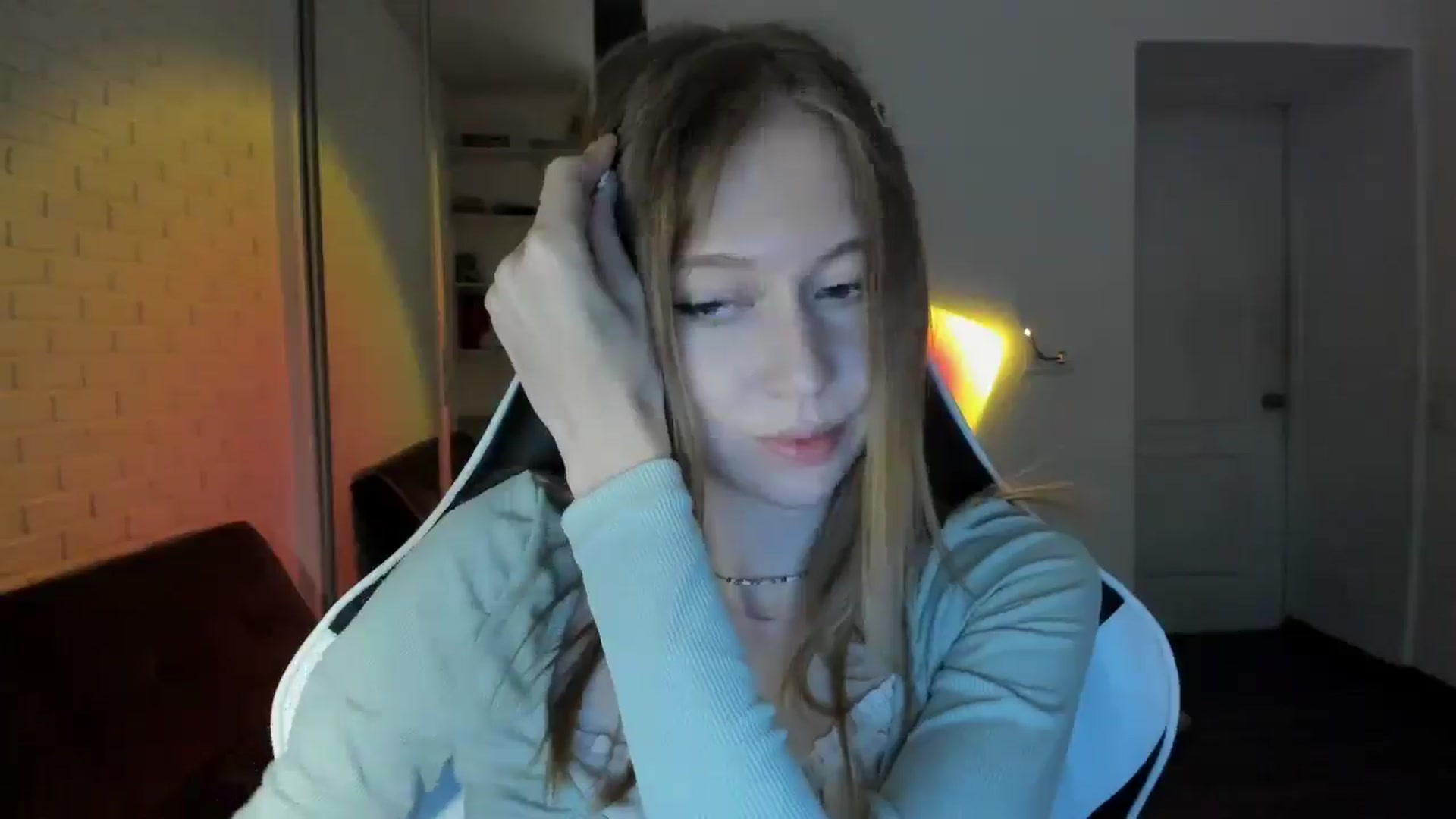 Gallery image thumbnail from RoboSasha's myfreecams stream on, 09/25/2024, 15:51 image 19 of 20